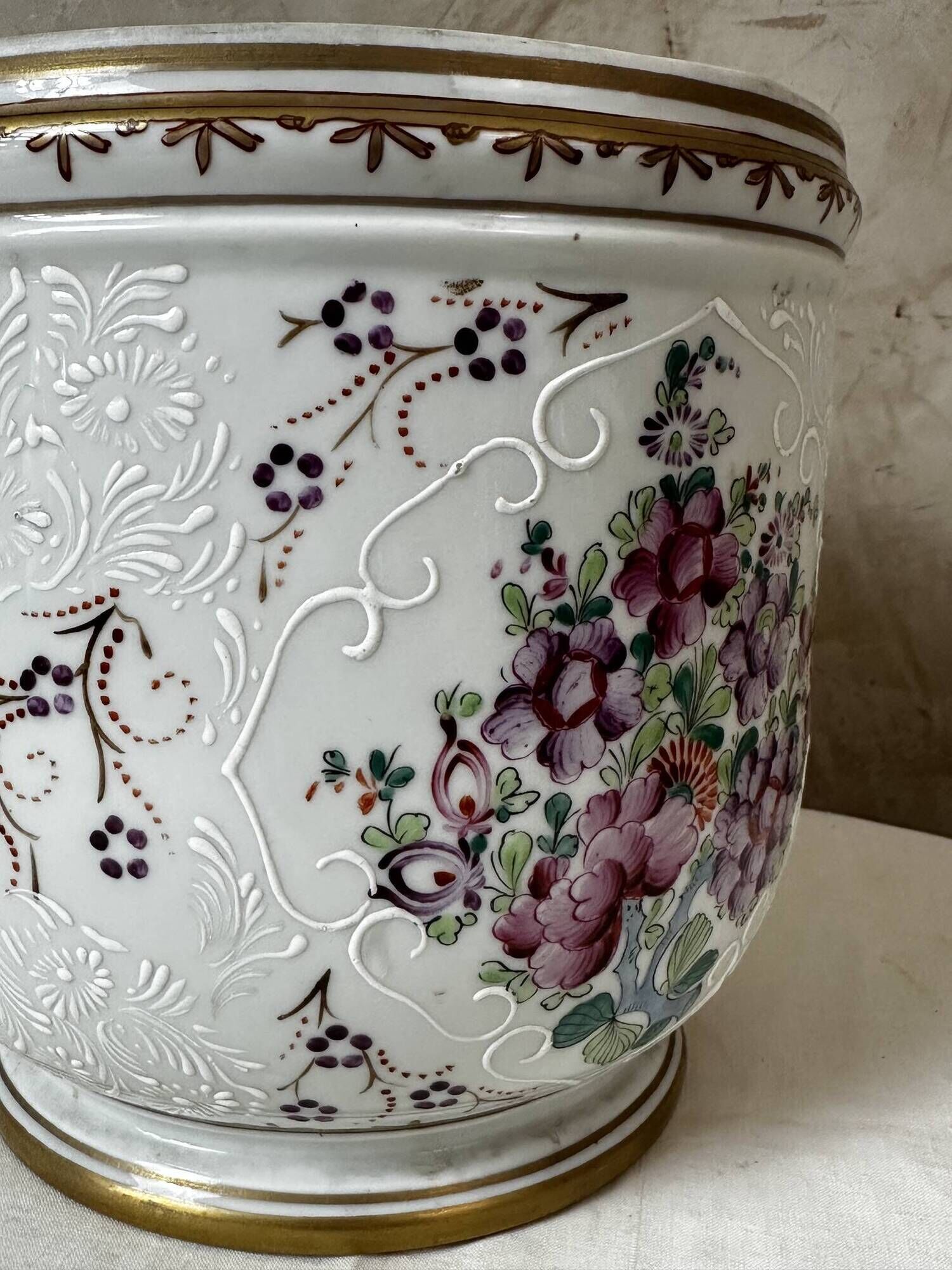 Cache pot en faience