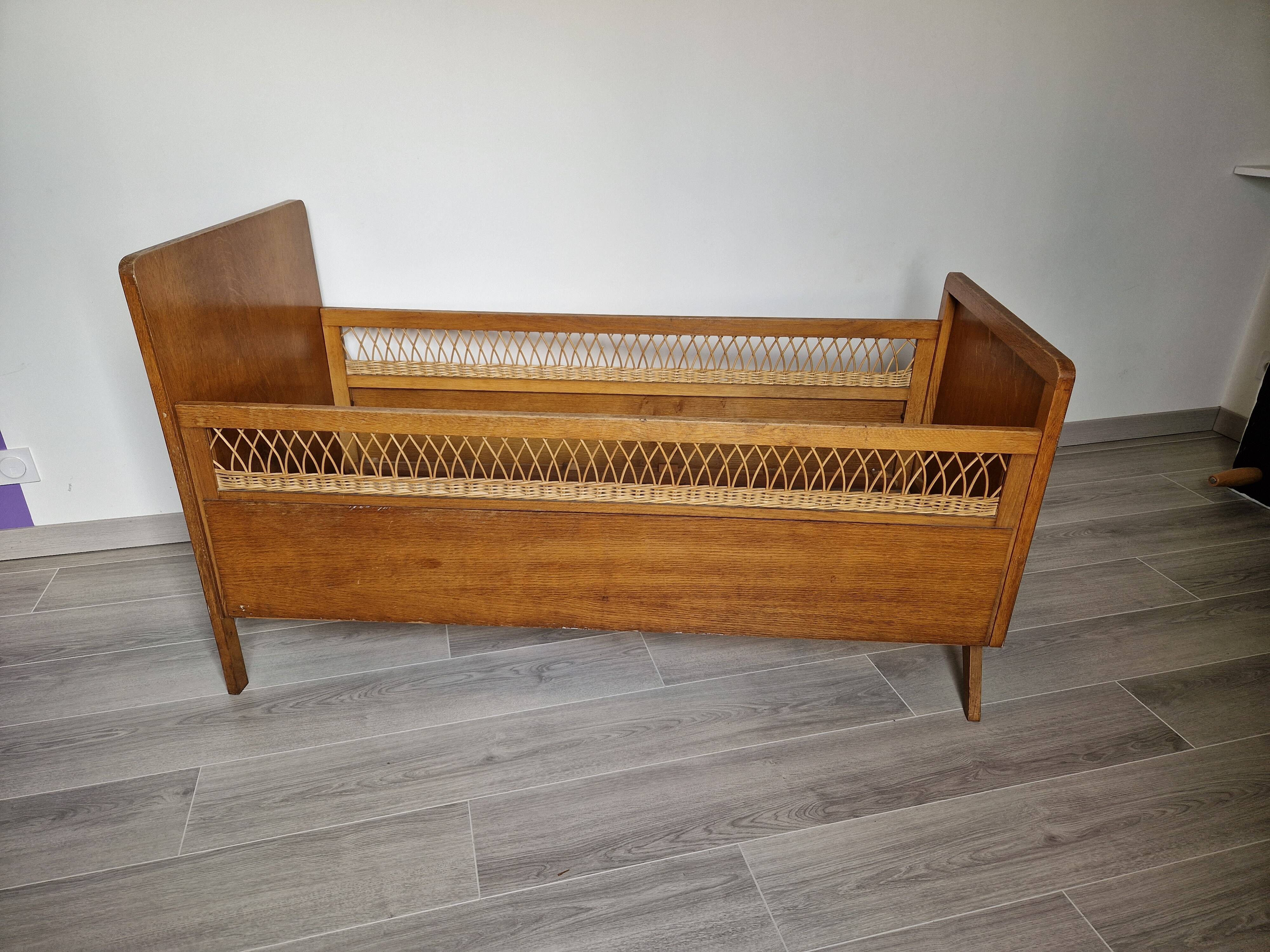 Lit enfant scandinave vintage