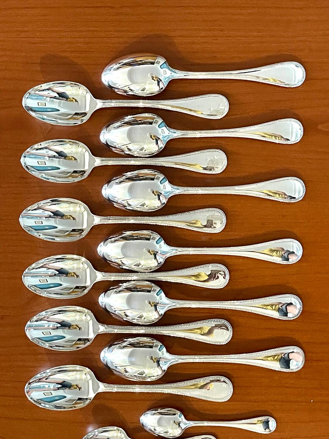 Christofle perles ,ménagère 48 pieces ,très bon état