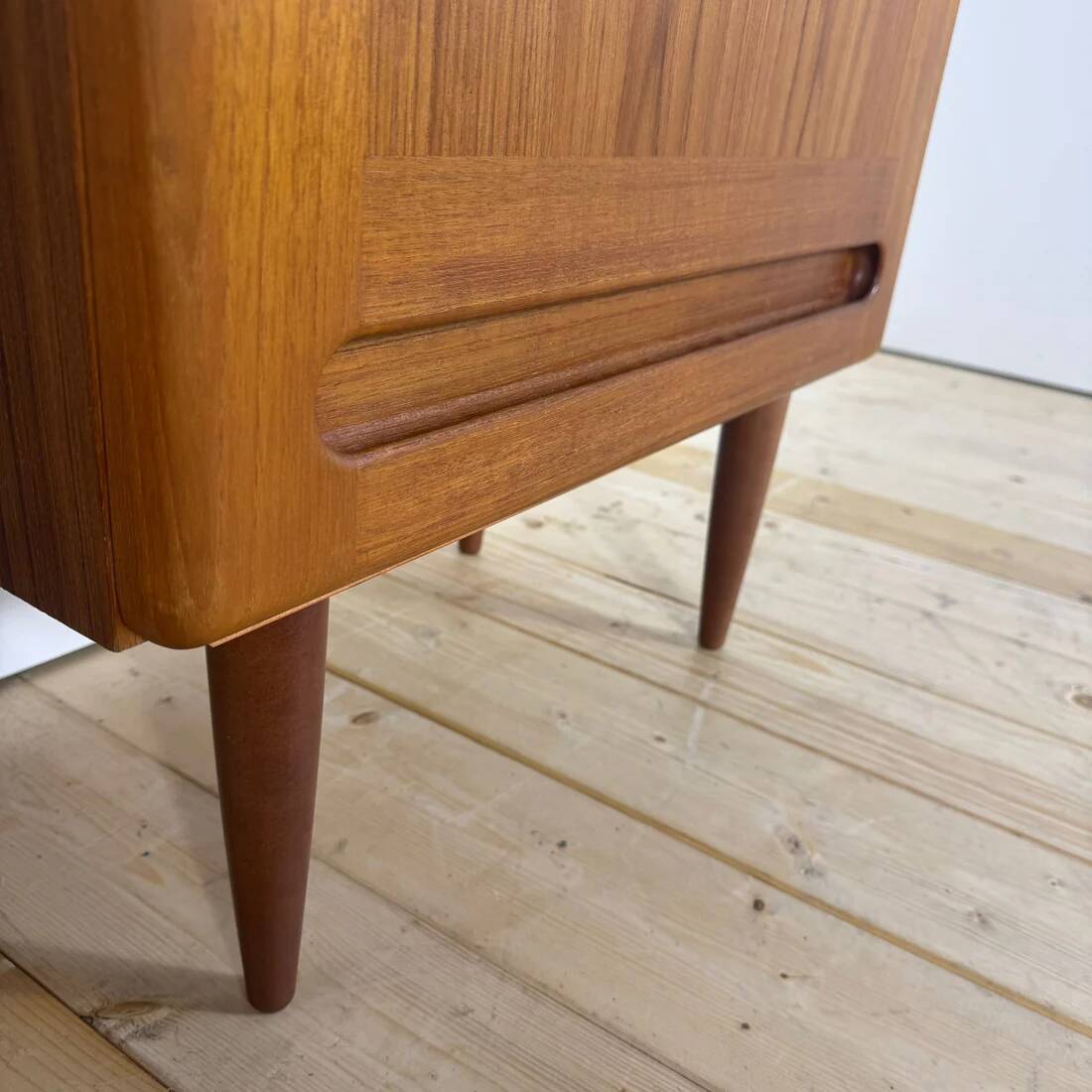 Small teak cabinet by Dyrlund – Danish mid-century design, 1960s