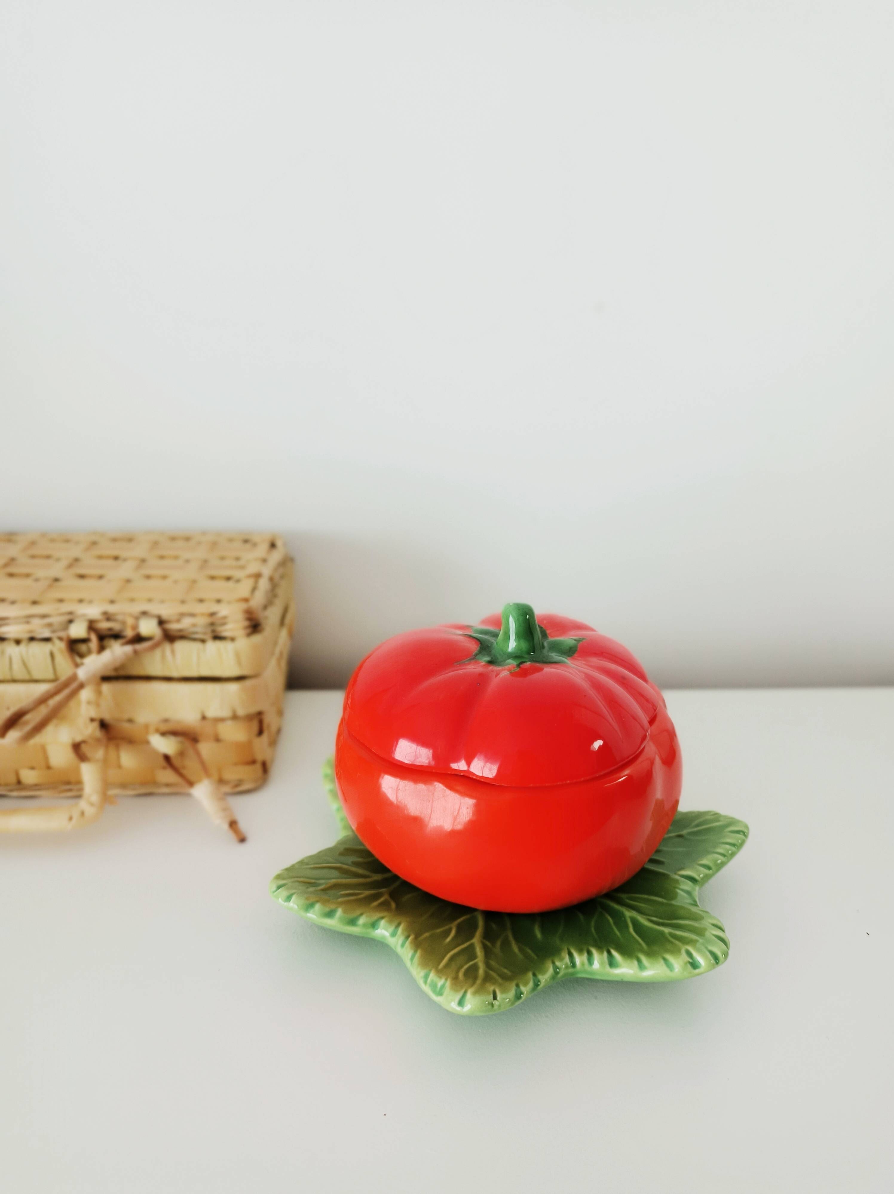 Moutardier tomate, style barbotine