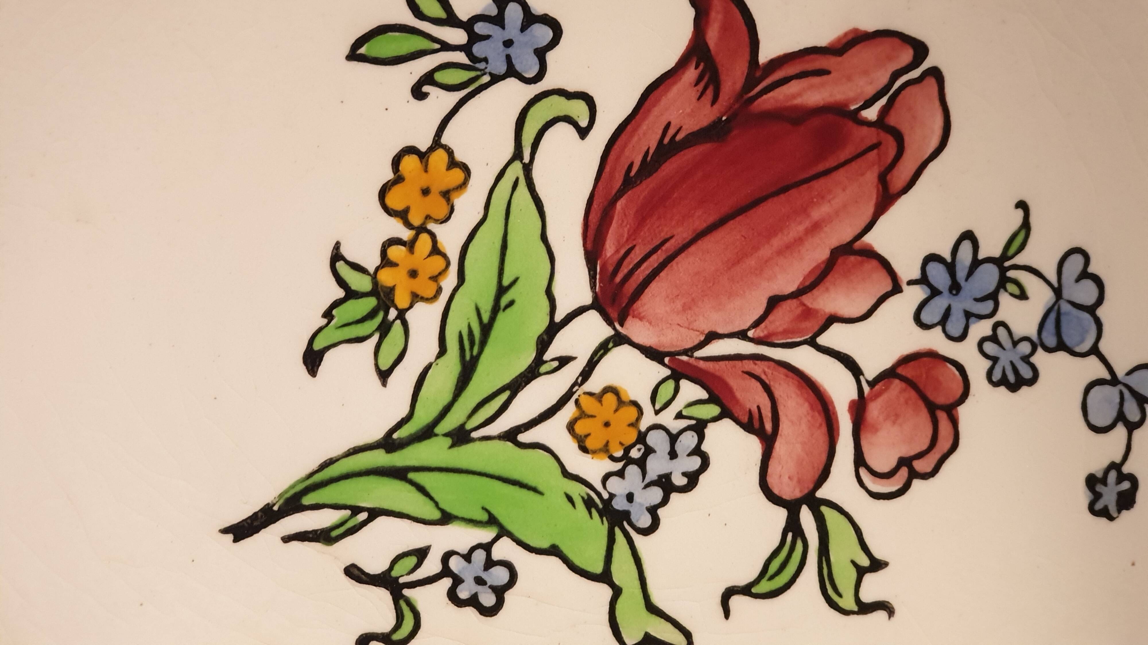 Faience plates of gien floral decoration