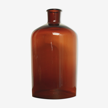 Pharmacy bottle in amber glass