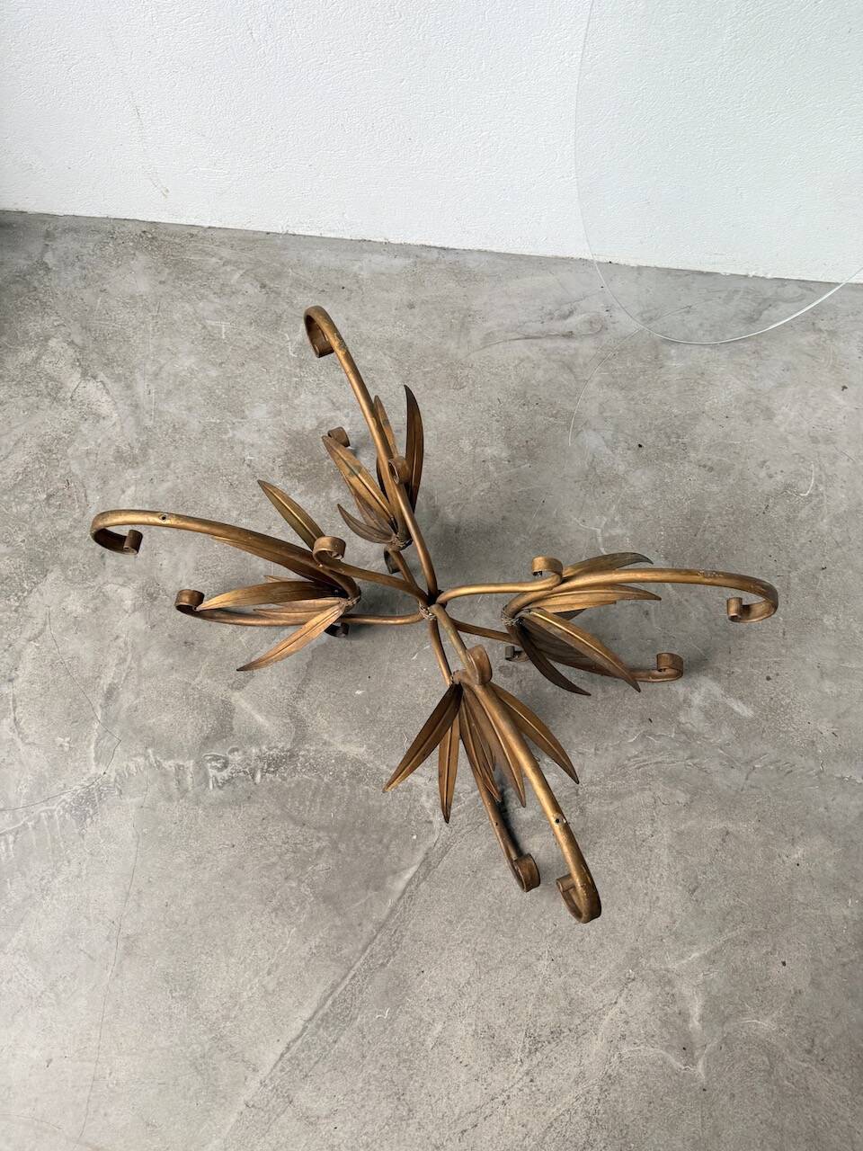 "ear" style coffee table