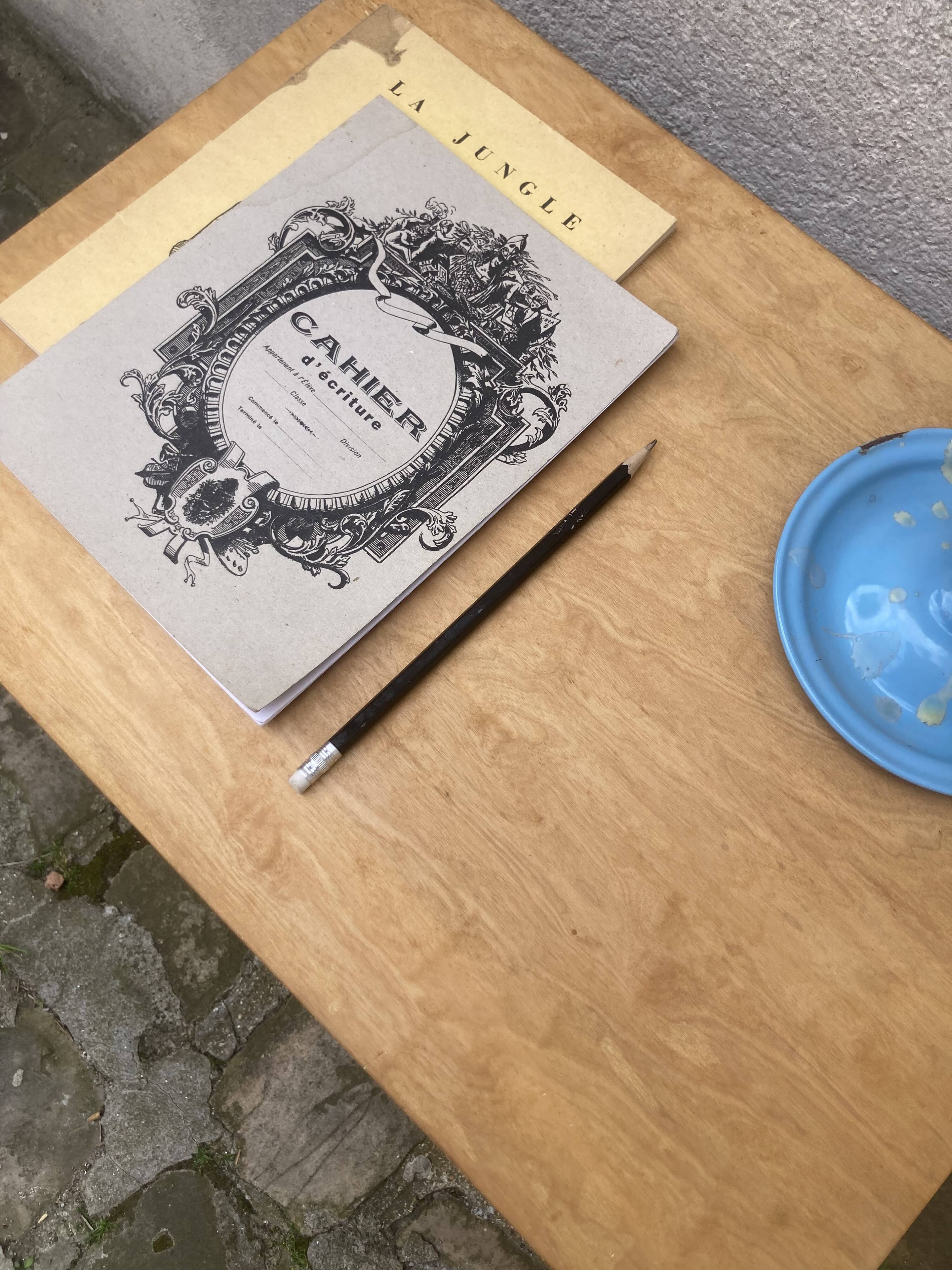 Baumann children's desk