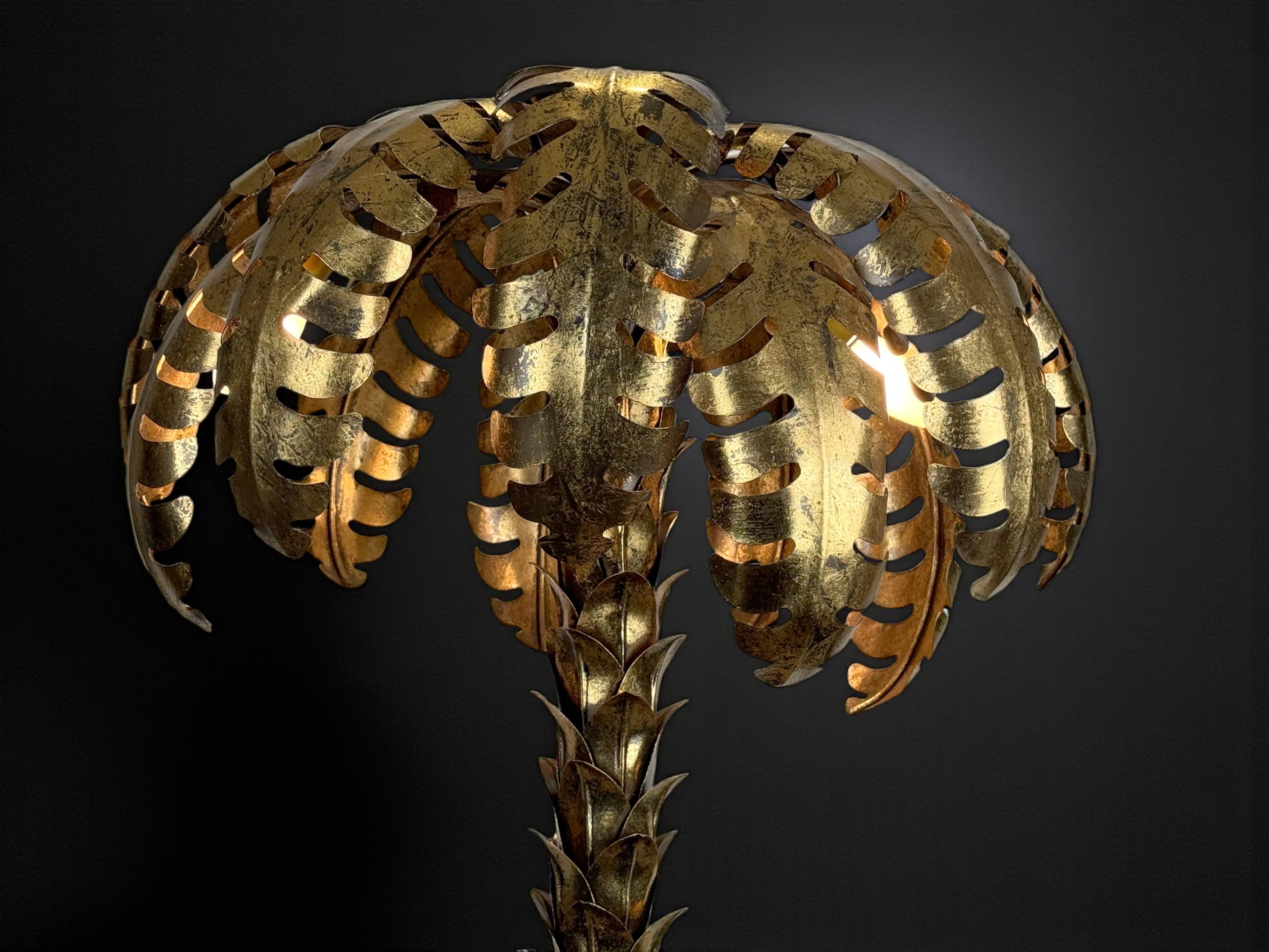 Lampe palmier en metal doré avec socle en plaque de verre style année 70