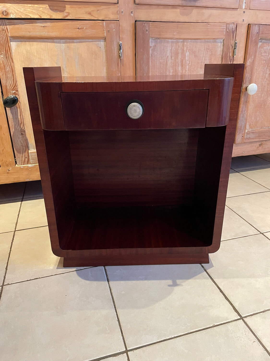 Art deco design end table