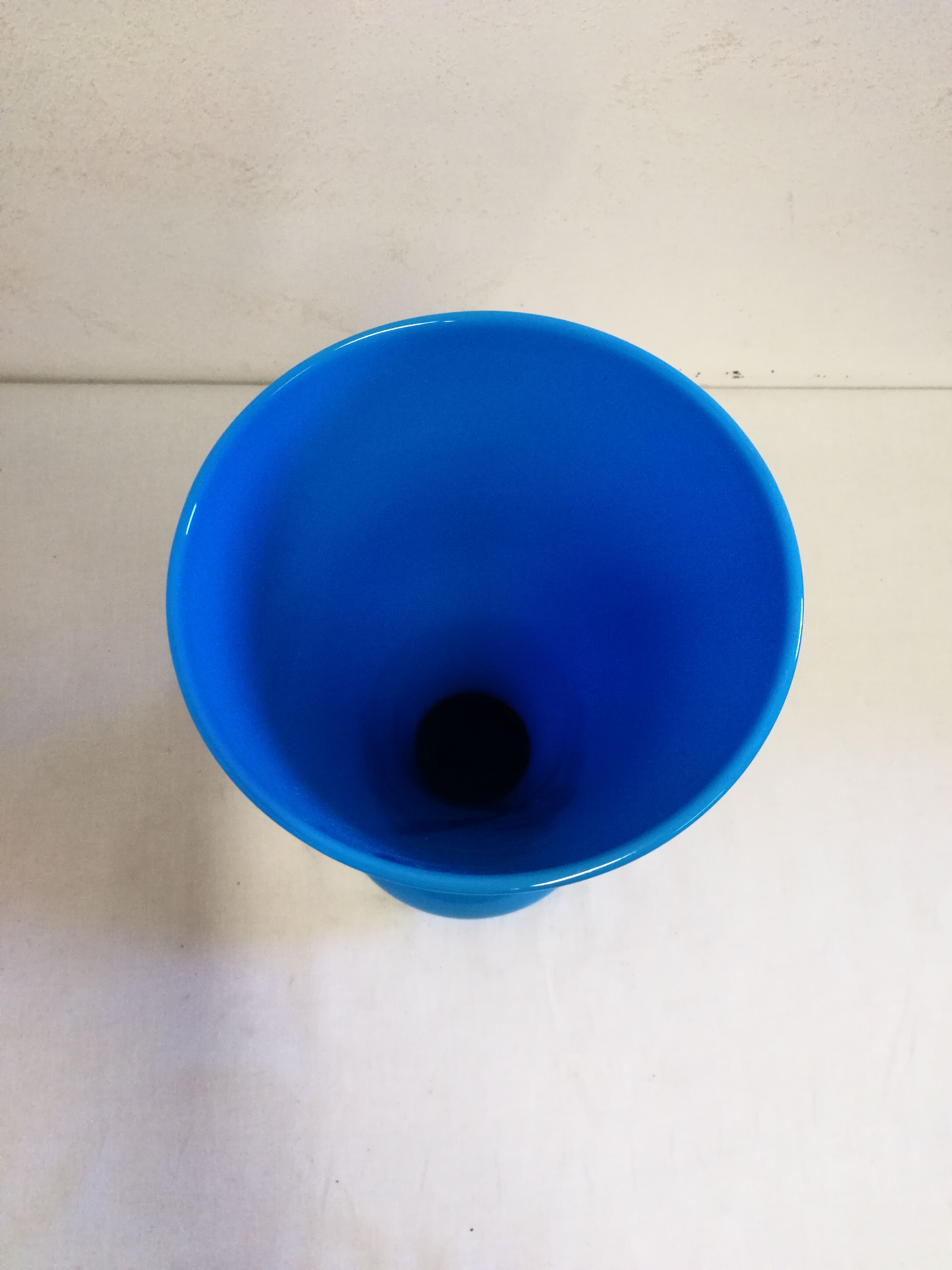 Vase en opaline