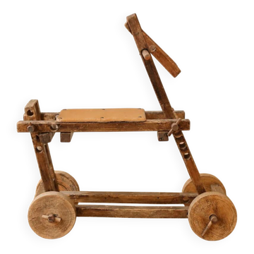 Ancien trotteur pour enfant en bois – Youpala réglable vintage