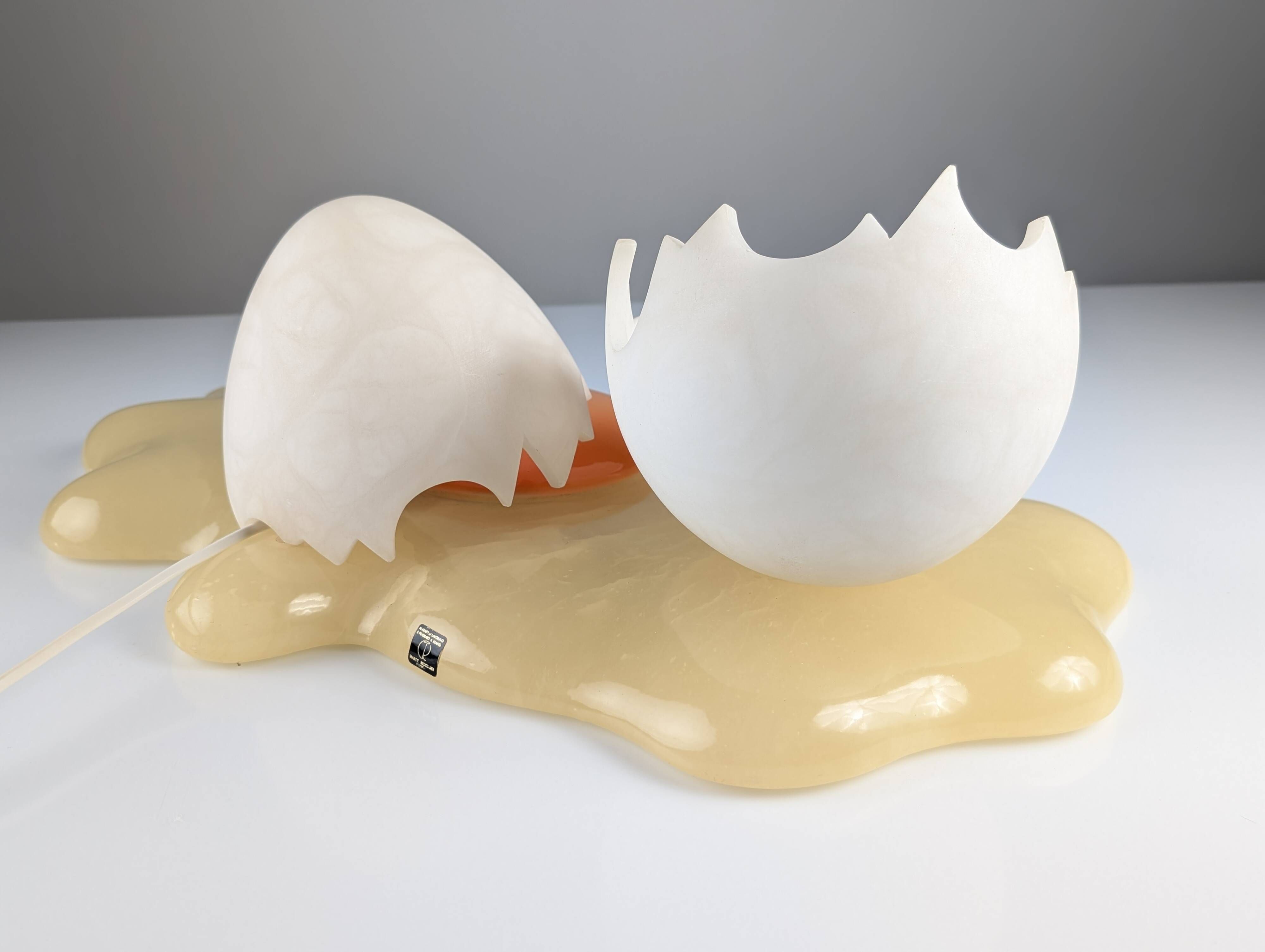 Broken egg alabaster sculpture lamp by Marco Ricciardi, Italy, 1980s