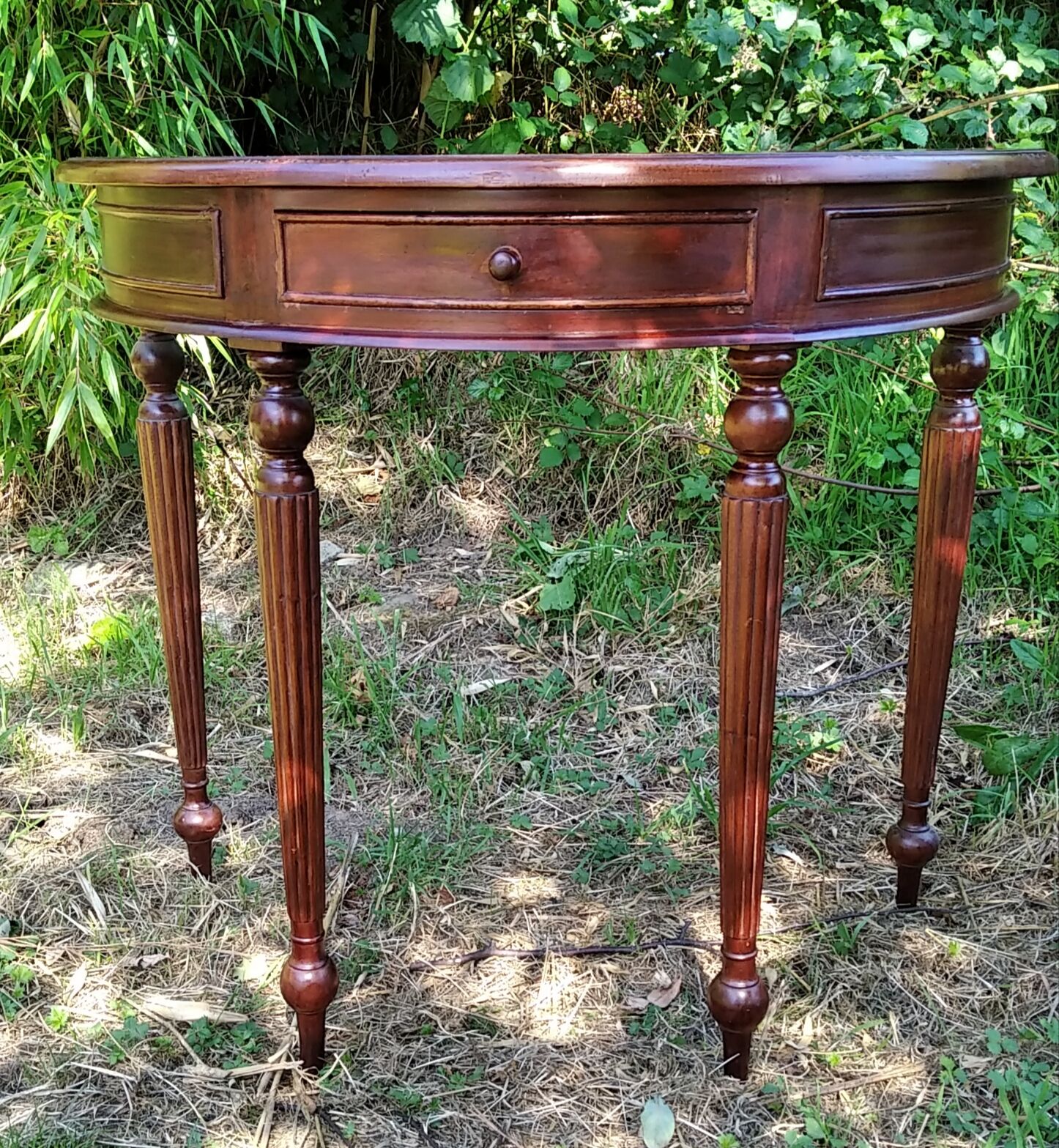 Half moon console in mahogany