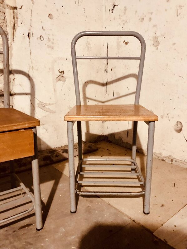 4 chaises design ''Diana n° 325'',chaises internat années 50 avec tiroirs