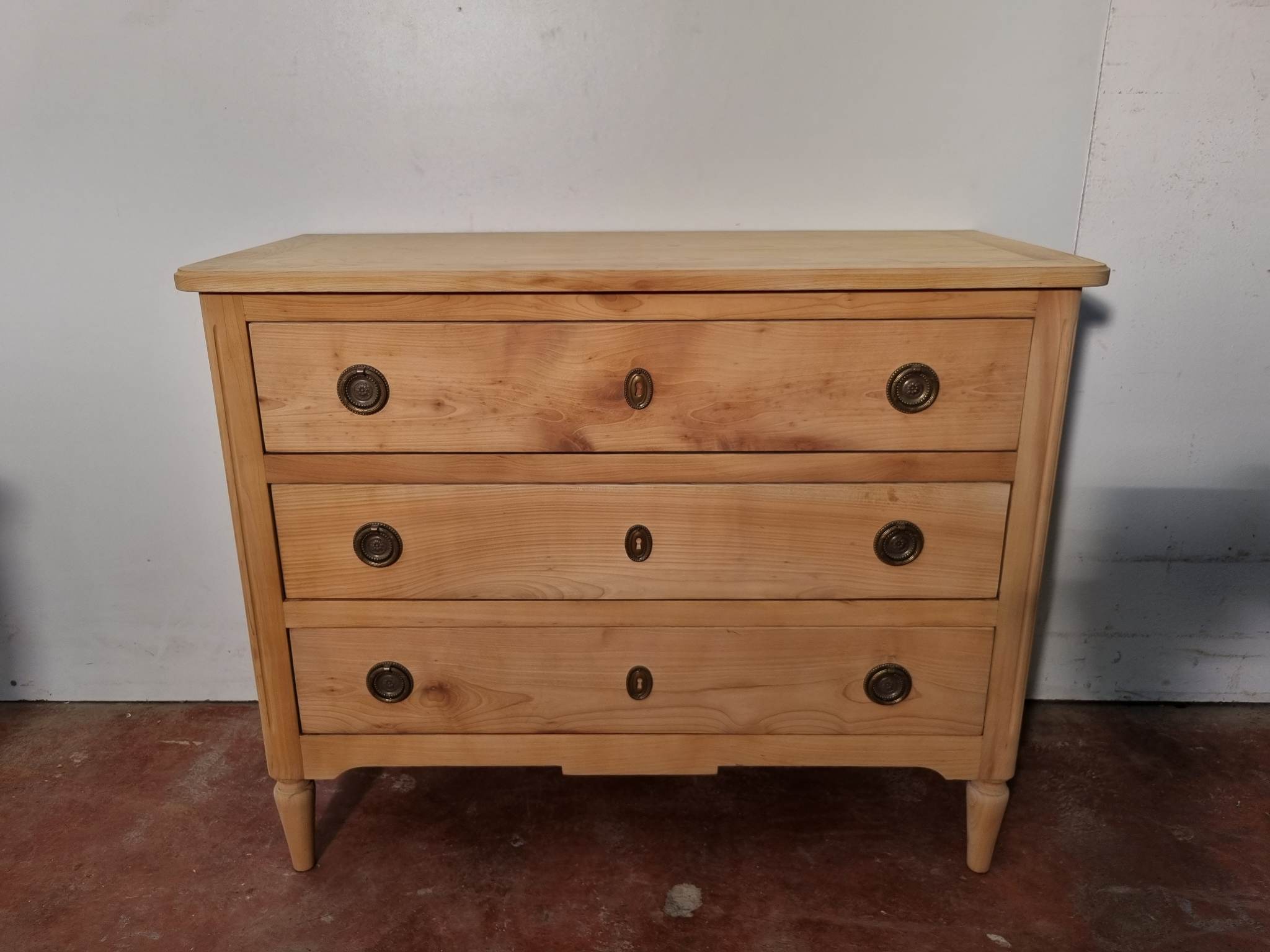 Commode en merisier aerogommée