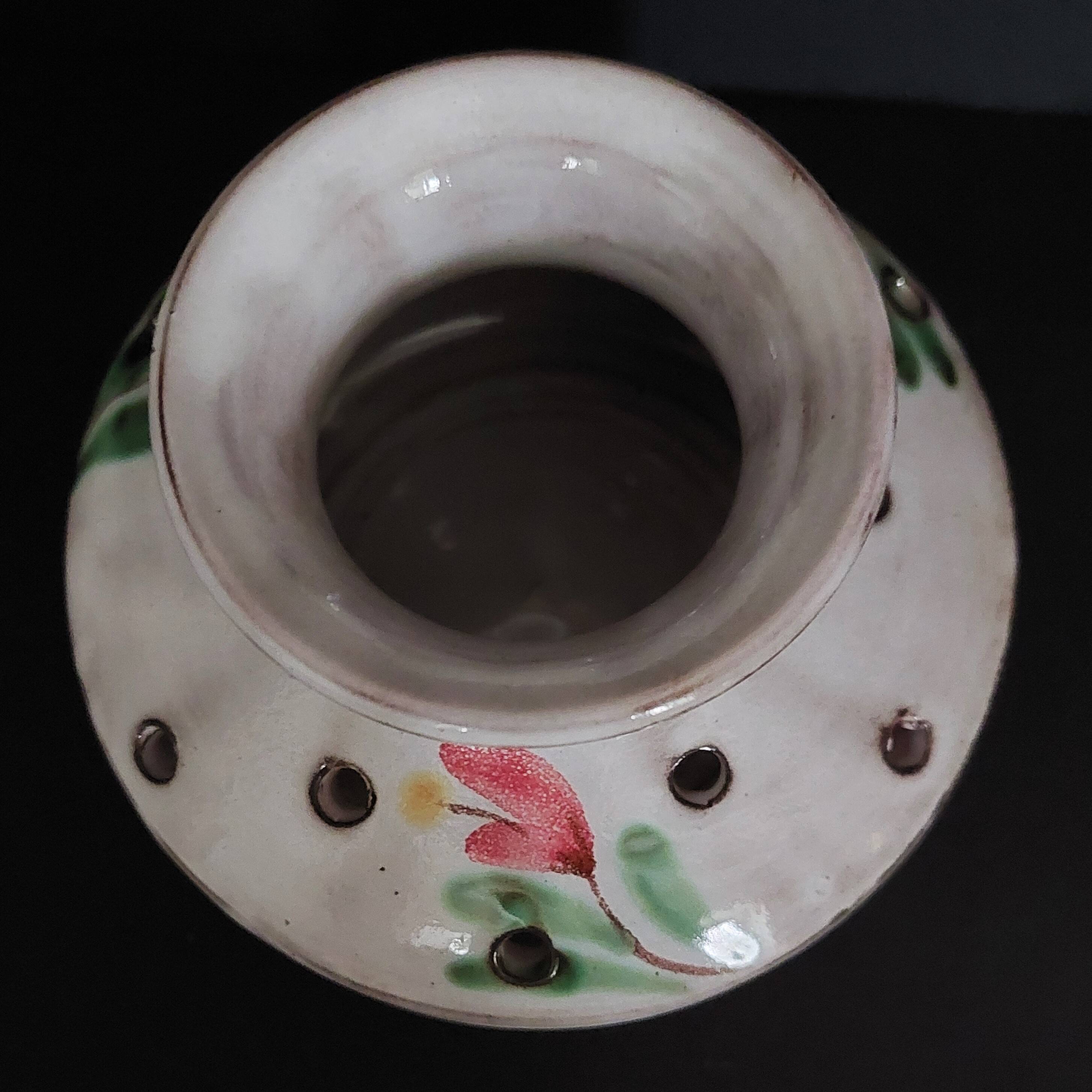 Vintage flower spade vase