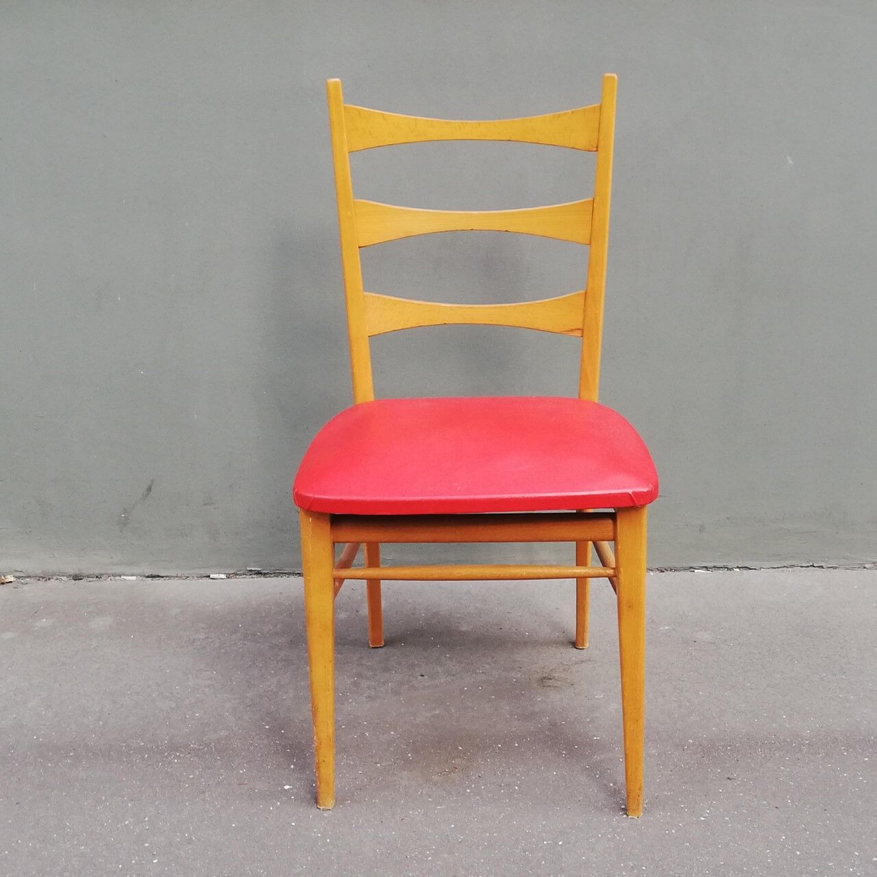 Vintage beech 60s chair