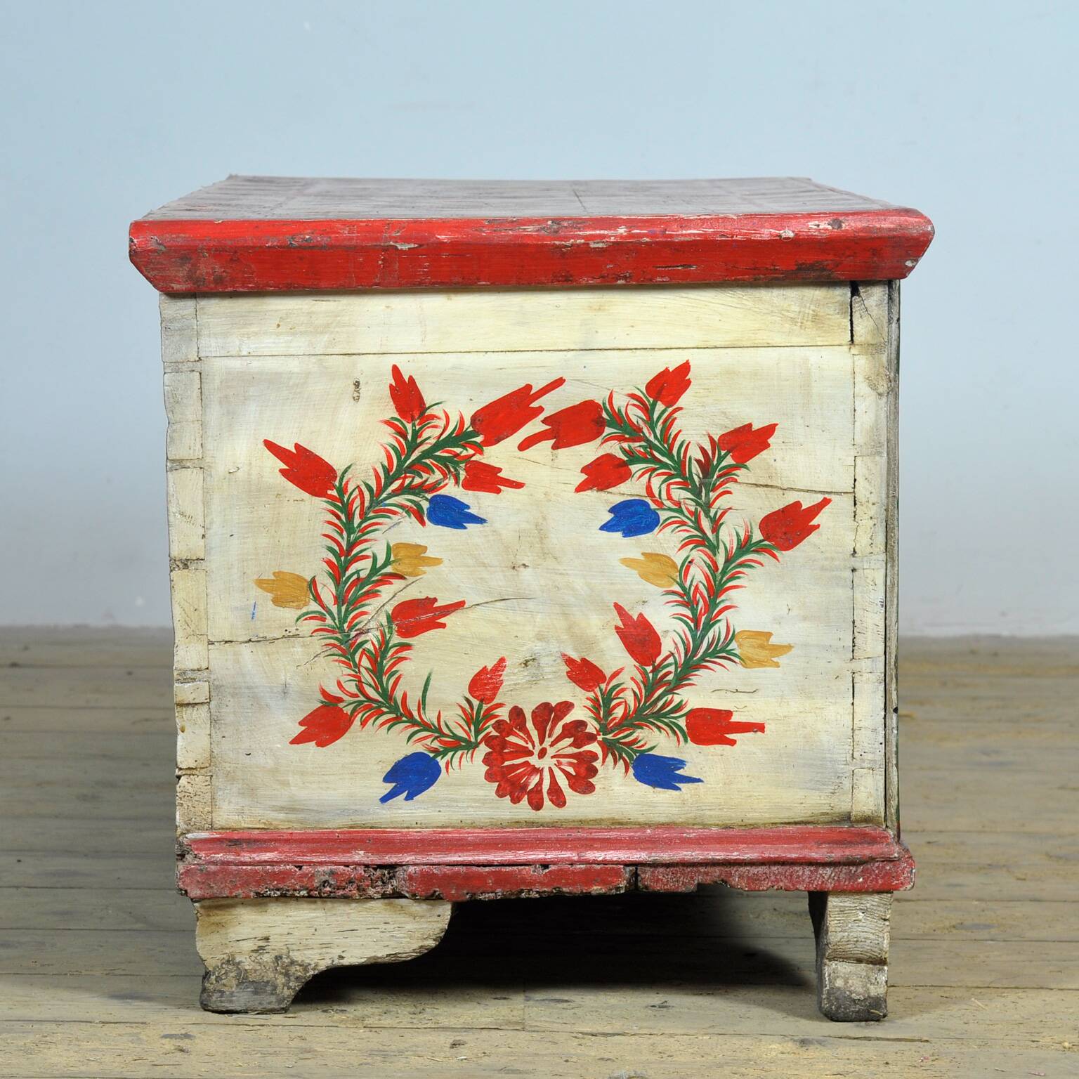 Coffre de mariée d'art populaire, vers 1950