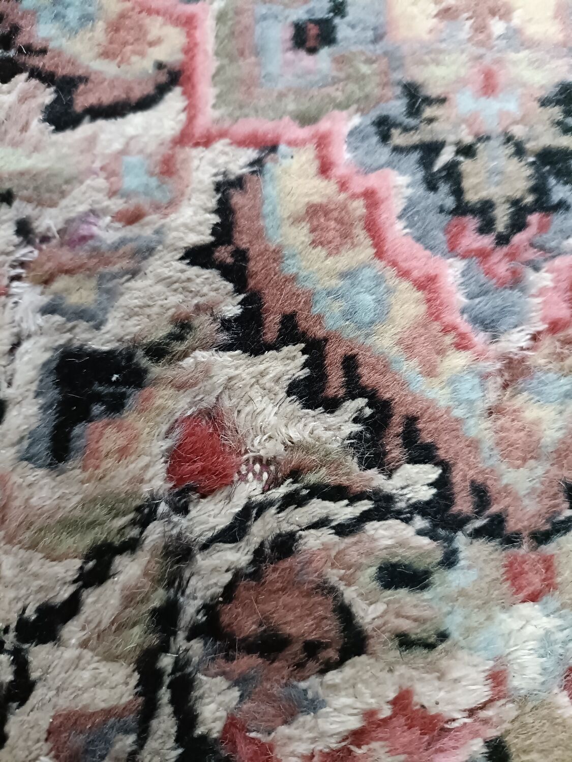 Handmade wool rugs, Pakistan