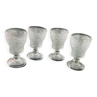 Lot de 4 verres anciens pressés pointe de diamant