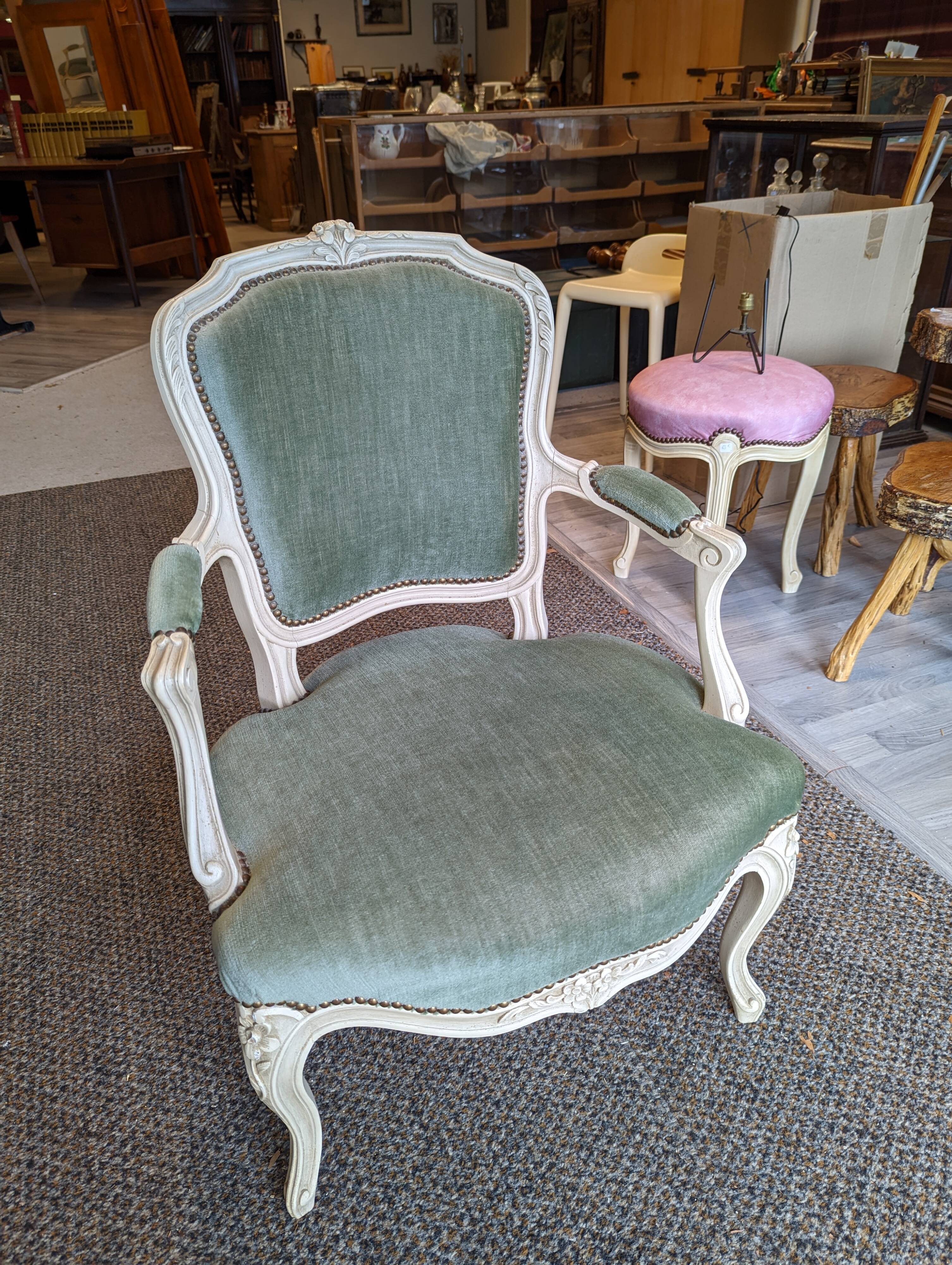 Paire de fauteuils Louis XV