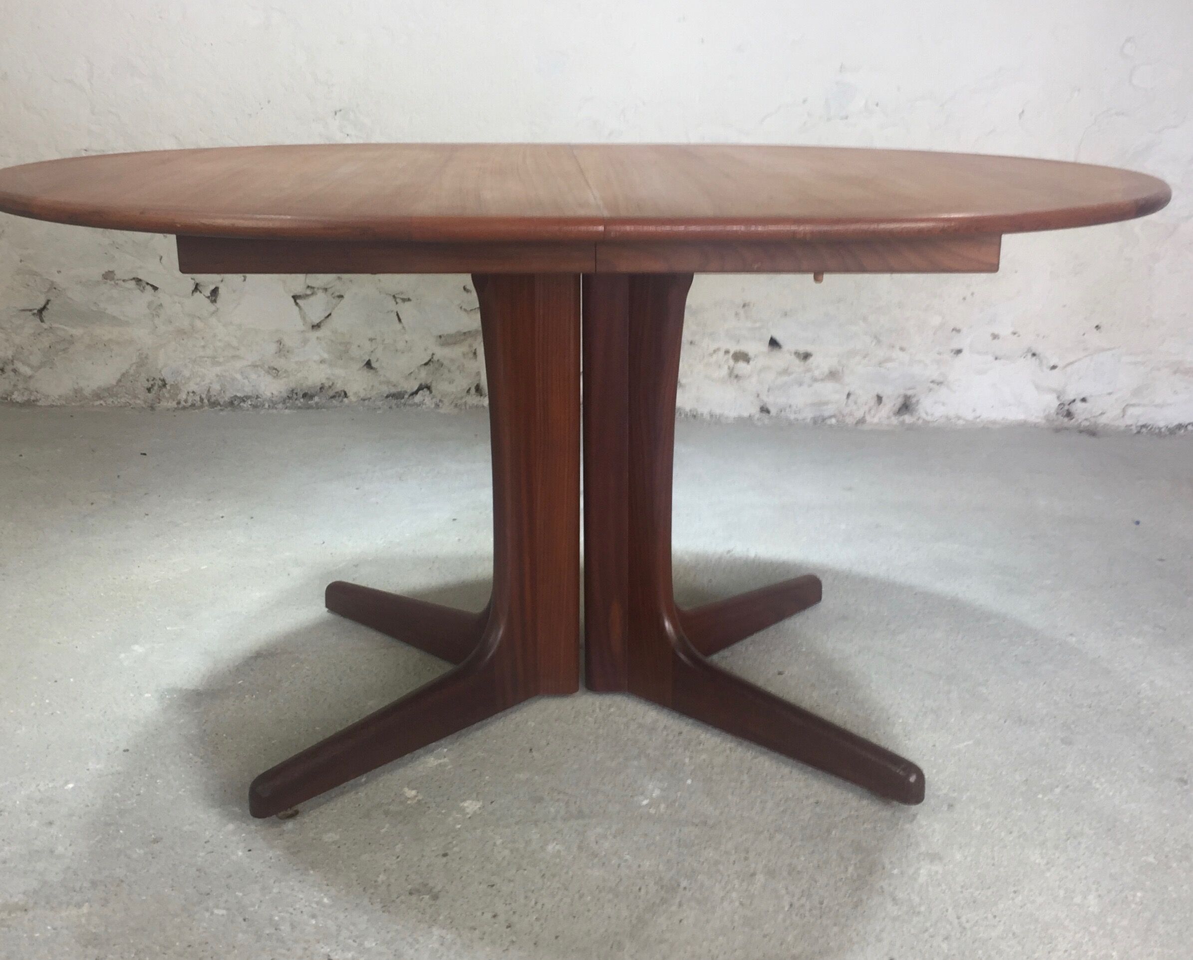 Scandinavian oval table in teak from the 1970s