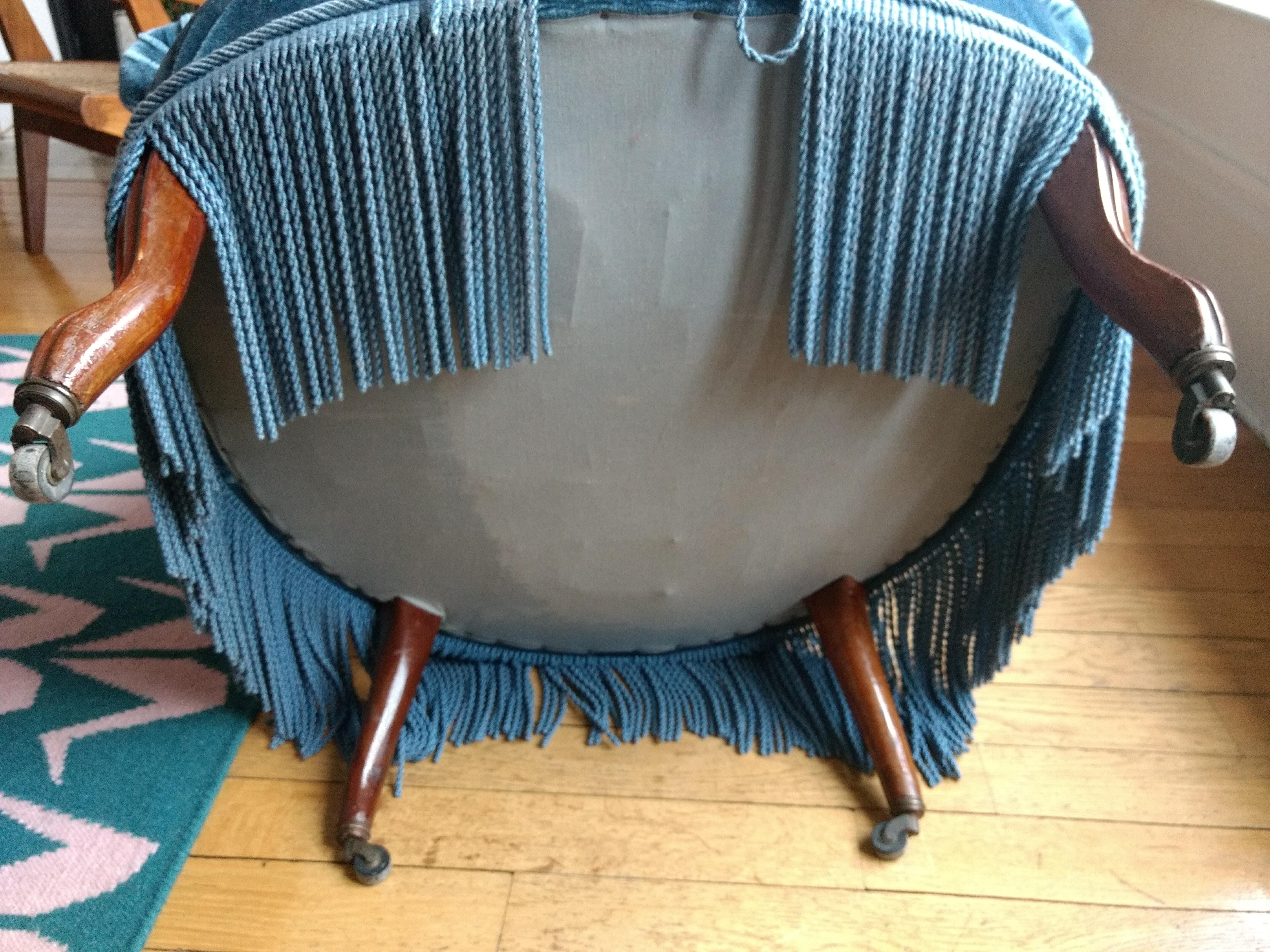 Toad armchair