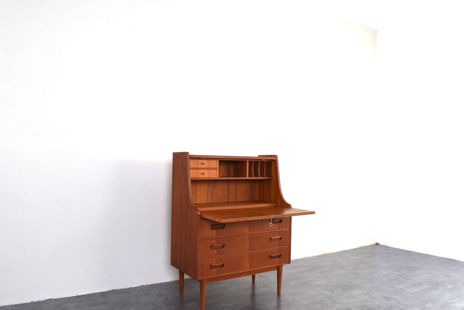 Secrétaire en teck danois du milieu du siècle par Gunnar Nielsen pour Tibergaard, années 1960.