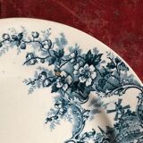 Lot of 3 flat plates in earthenware Choisy the King Iron Earth model Pompadour