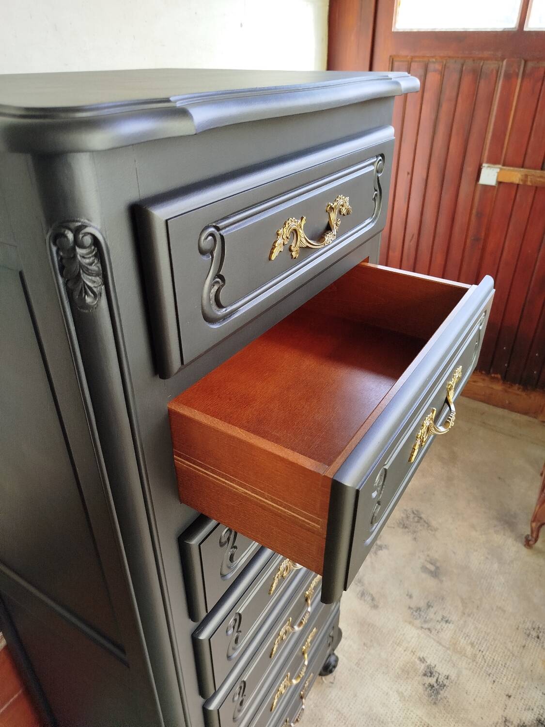 Vintage black revamped weekly planner