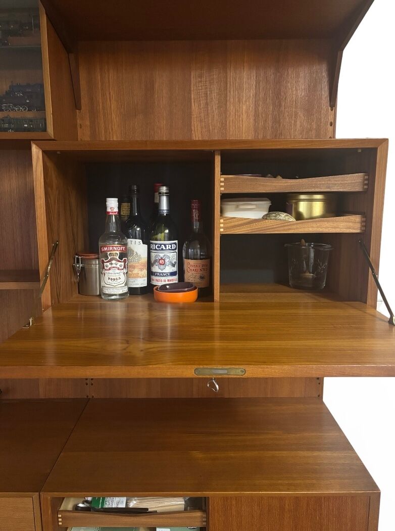 Wall system by Poul Cadovius (1959)