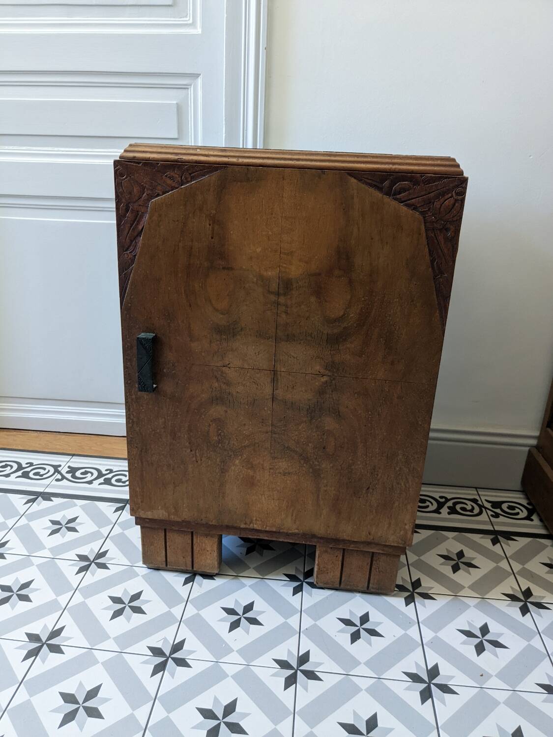 Small occasional piece of furniture