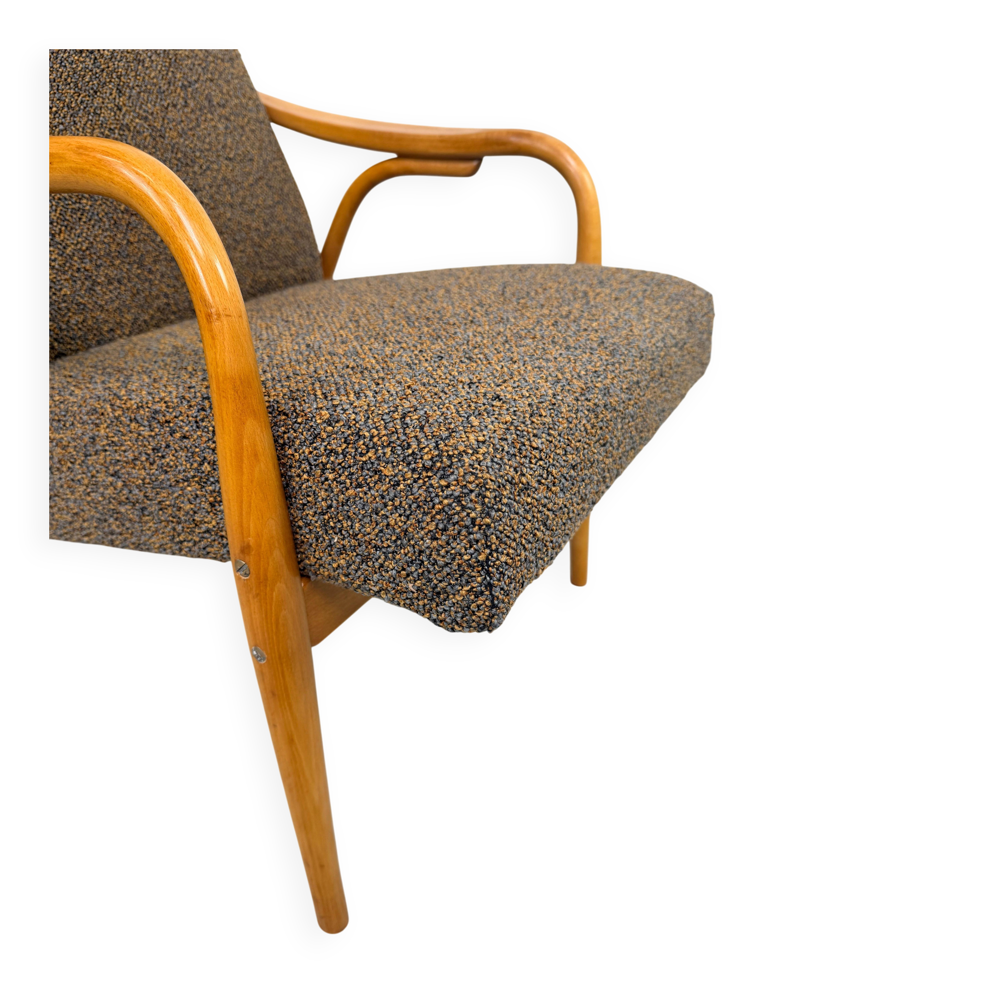 Mid-century modern armchairs Ton 947 by Antonín Šuman