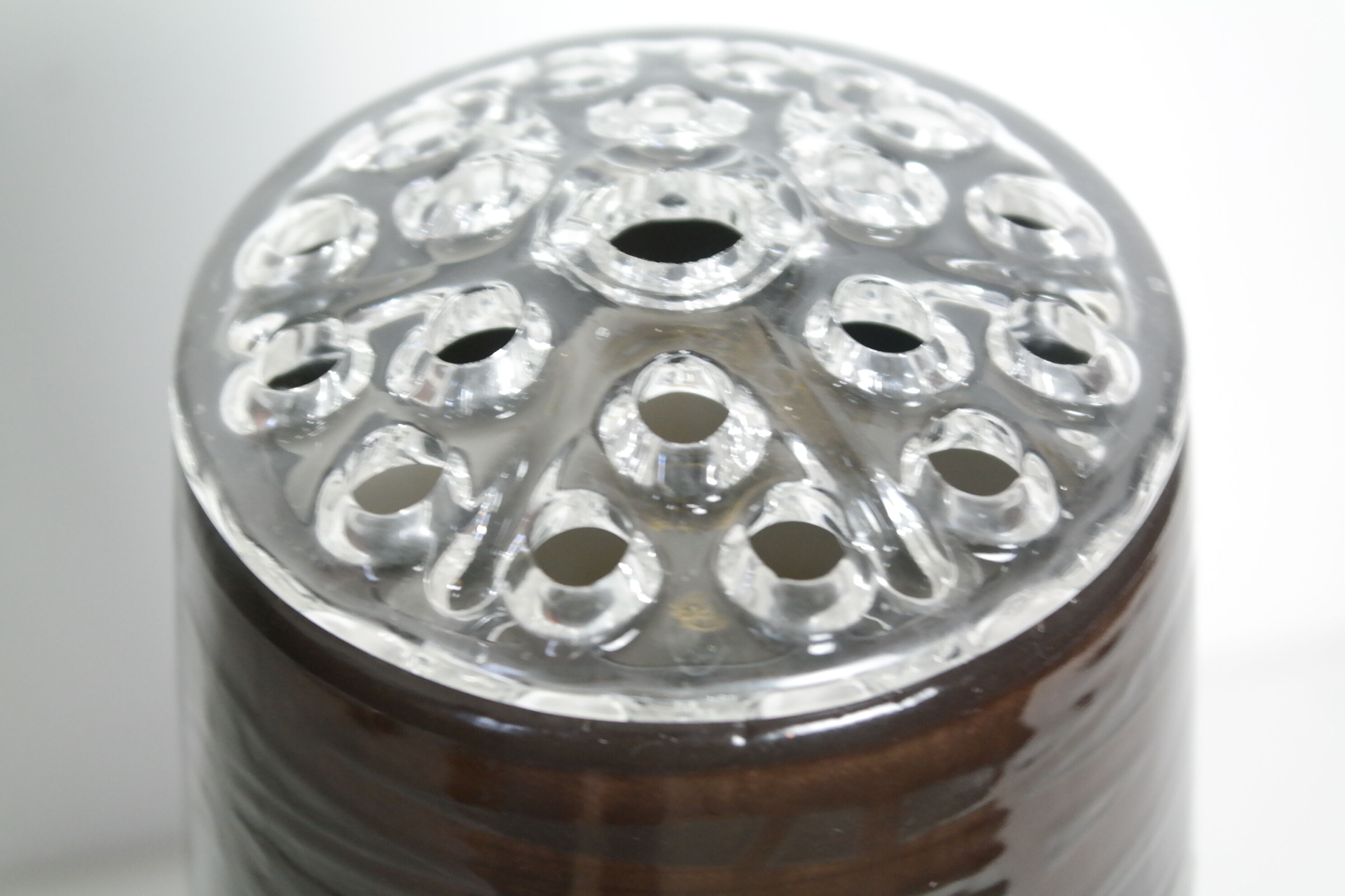 Vase ceramic flowers and brown glass