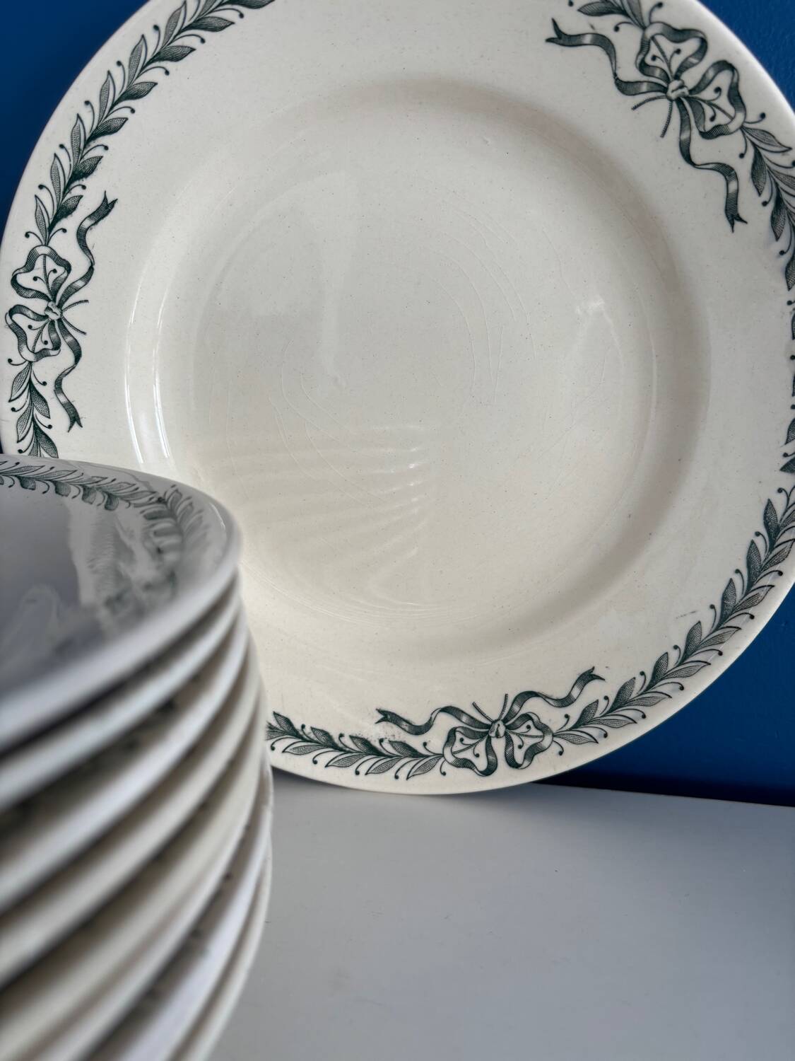 set of 10 old Longchamp flat plates, ironstone, Belleville