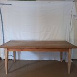 Farm table
