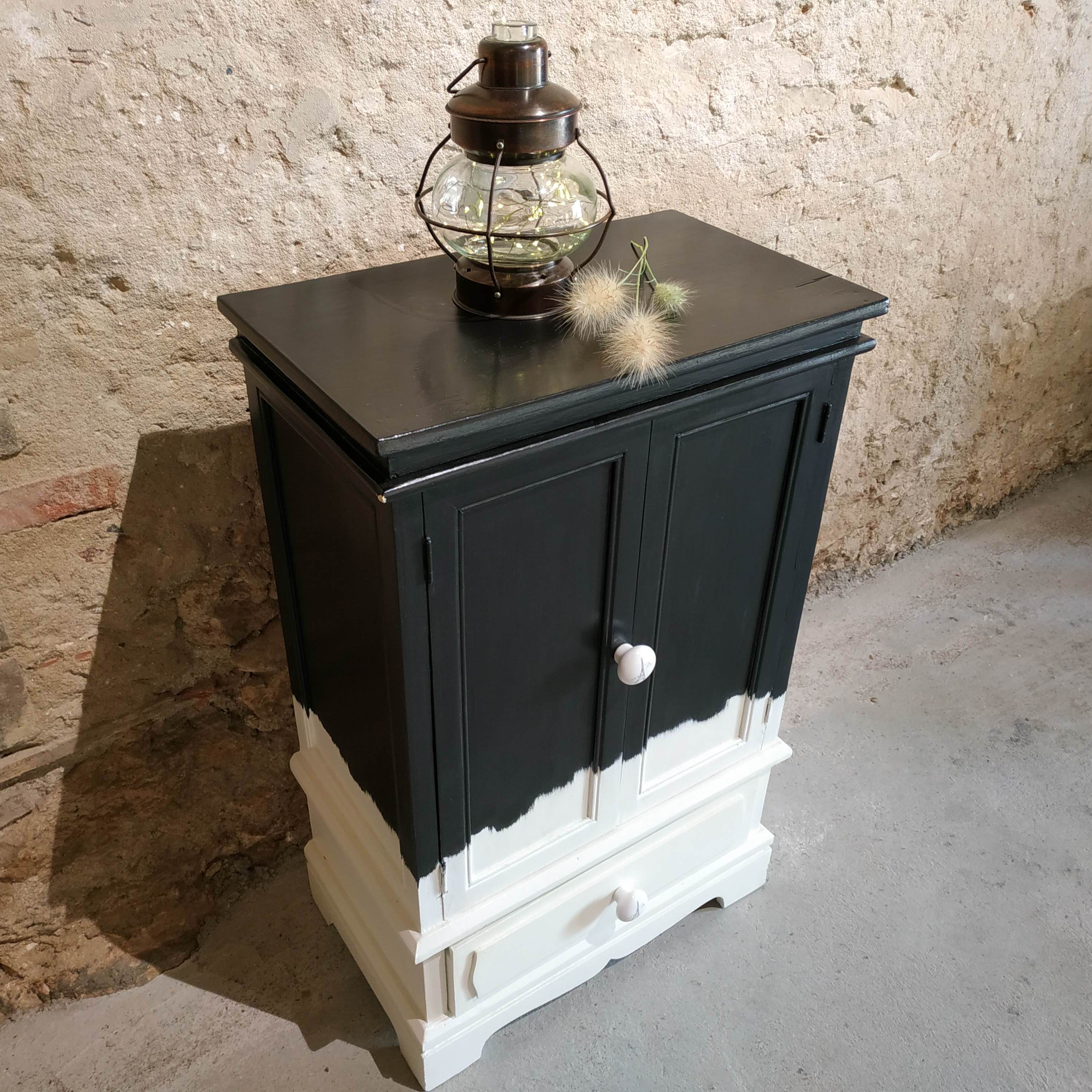 Black and white confectioner