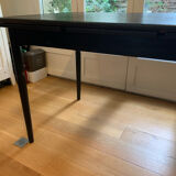 Table scandinave noire