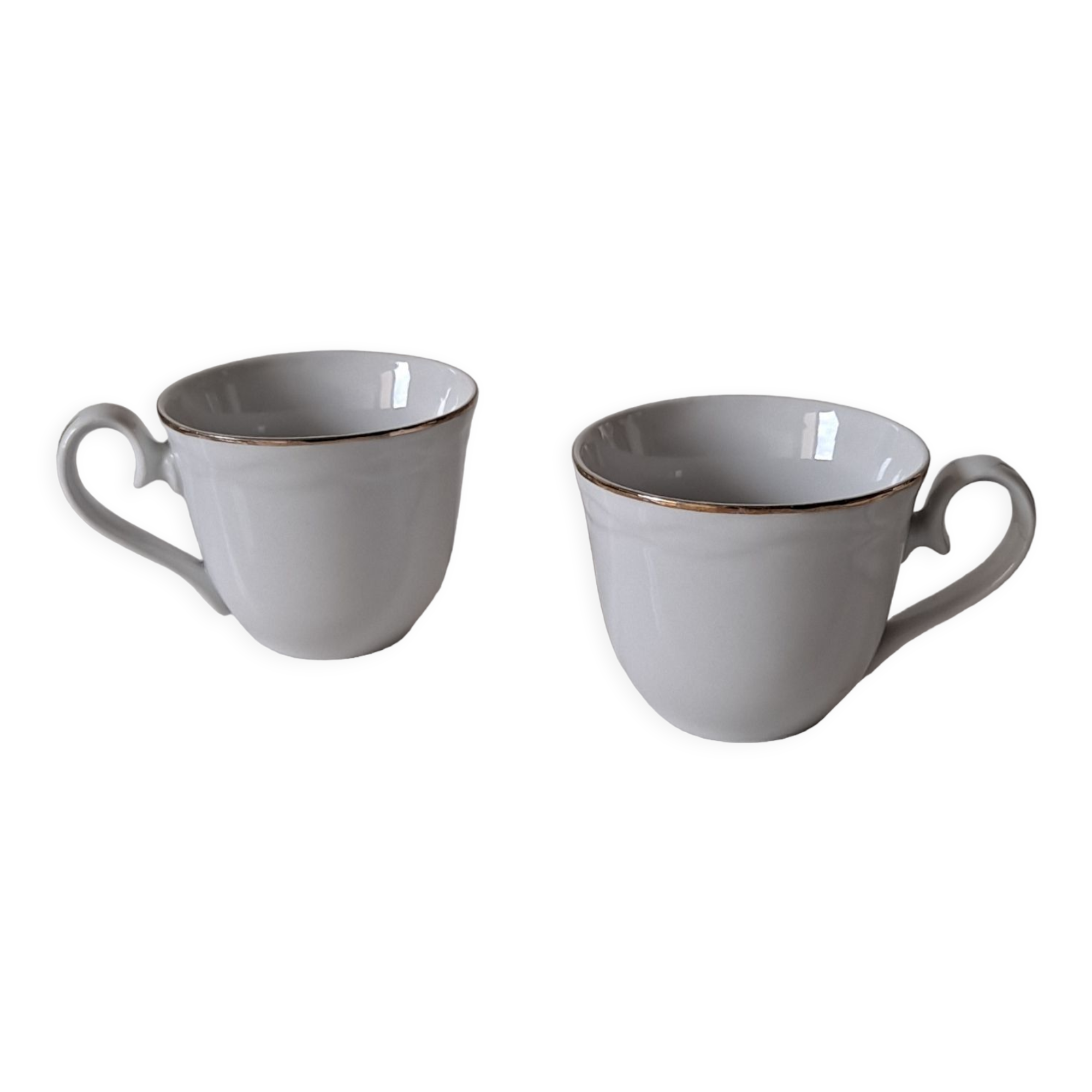 Pair of cups in white porcelain