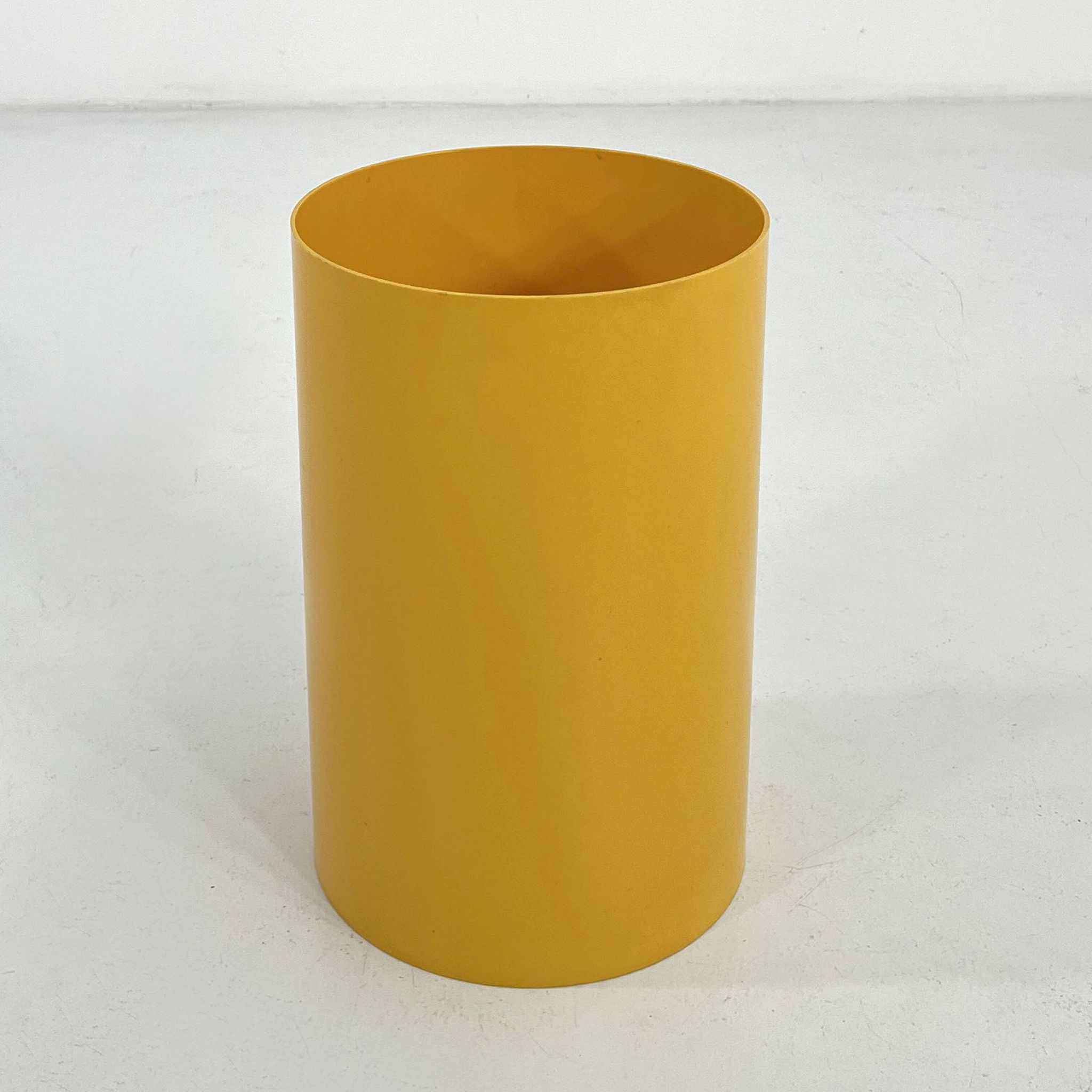 Basket, yellow umbrella stand by Gino Colombini for Kartell, 1970