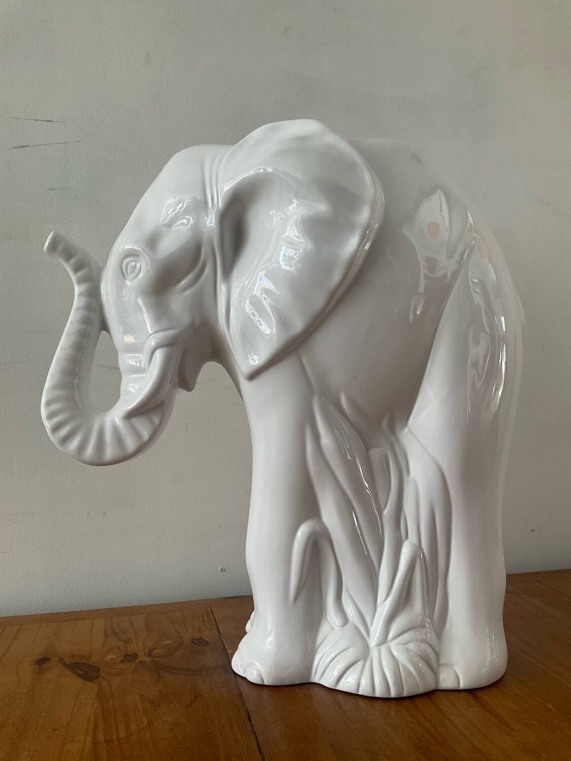 Vintage elephant umbrella stand in glazed ceramic