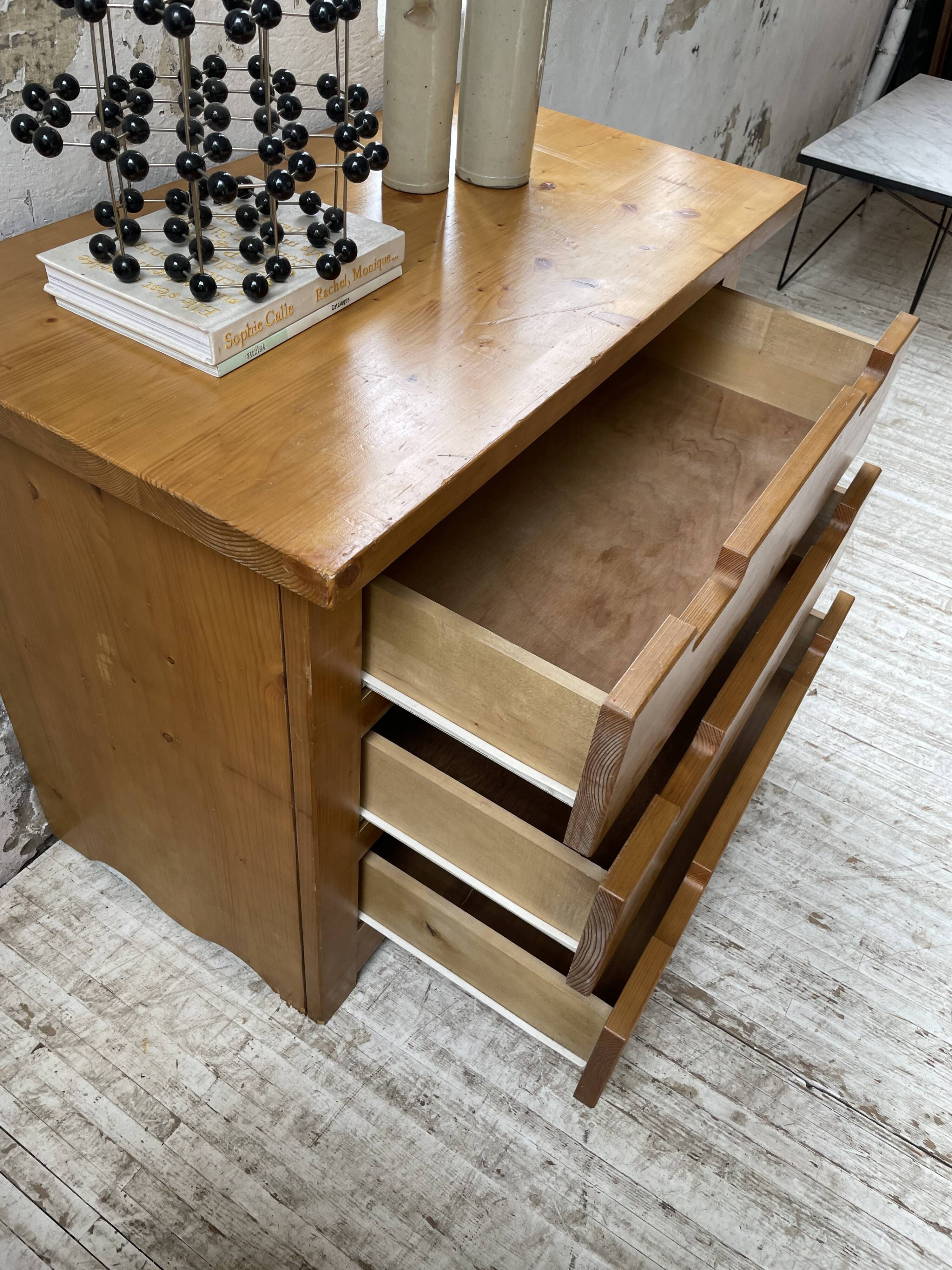 80s pine chest of drawers, mountain furniture