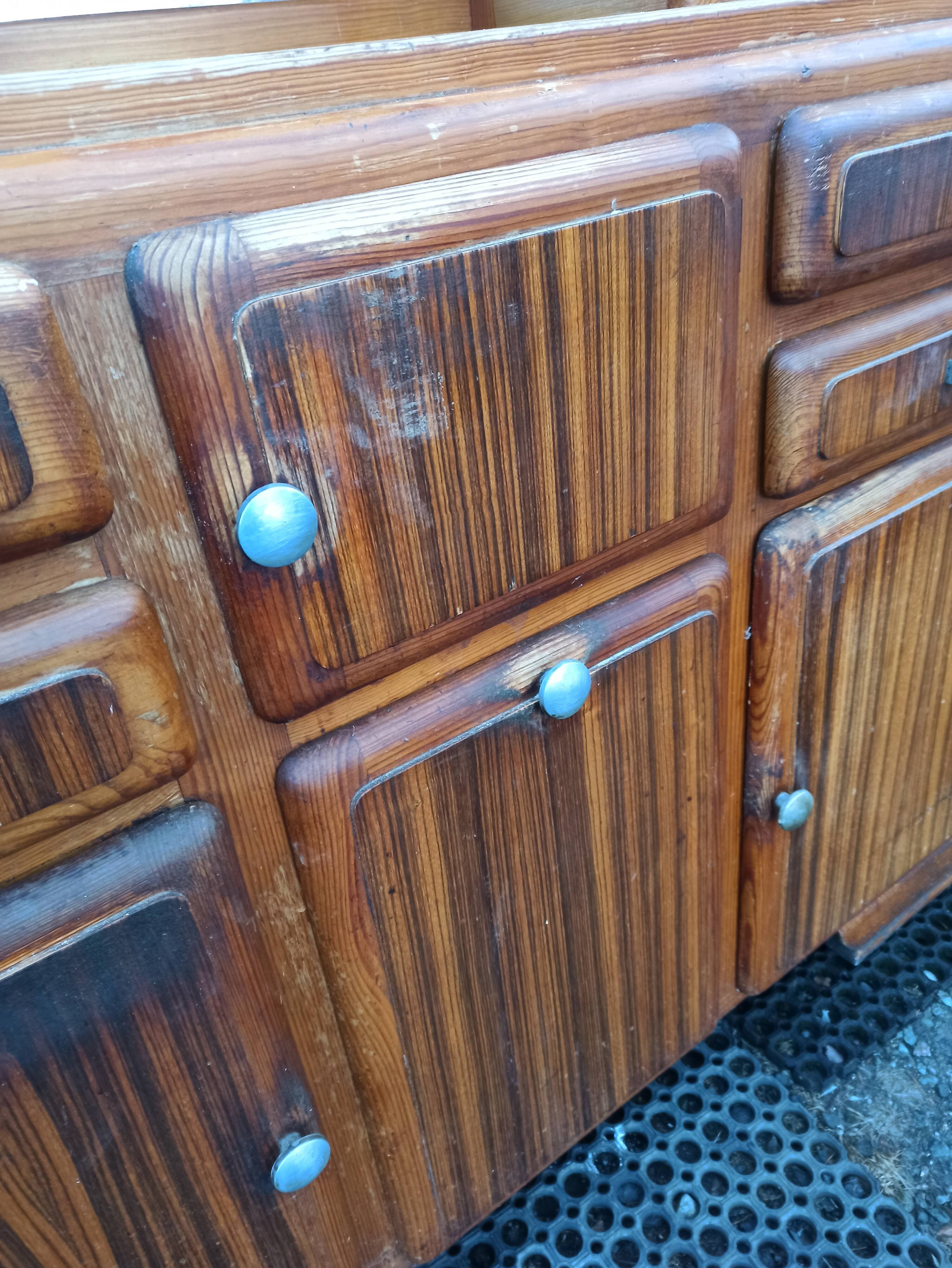 Mado buffet in its mirror kitchen buffet juice