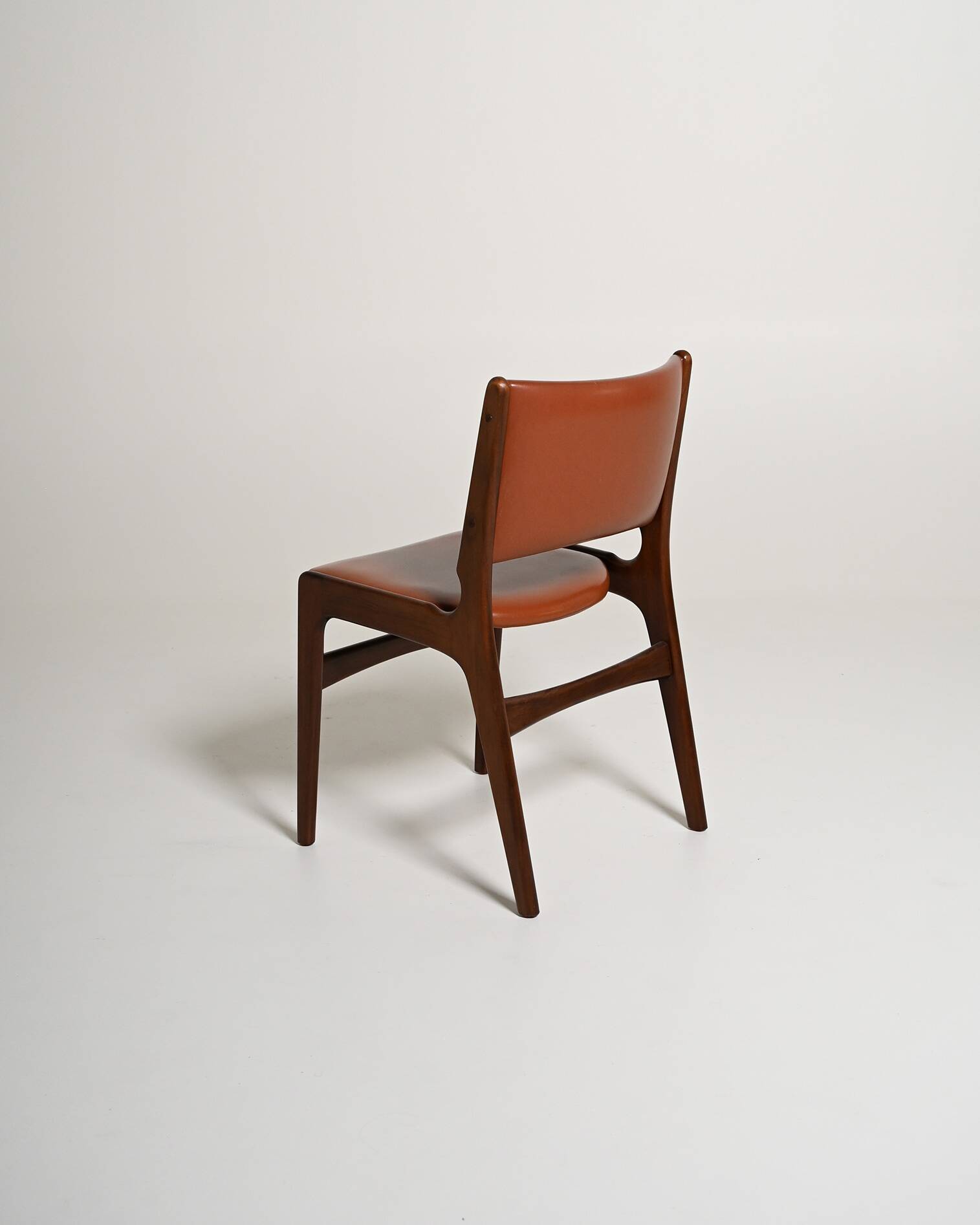 Set of six "Model 89" chairs by Erik Buch for Danish Anderstrup Møbelfabrik
