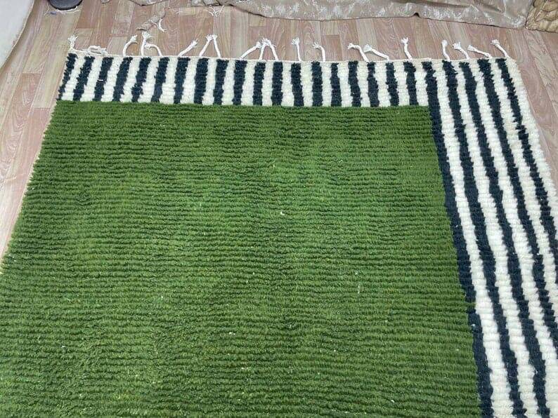 Handmade wool rug handwoven size 150 x 250 cm