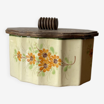 Earthenware candy box from the 1930s