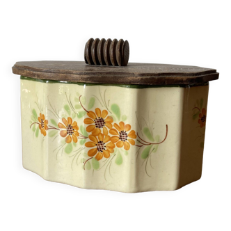Earthenware candy box from the 1930s