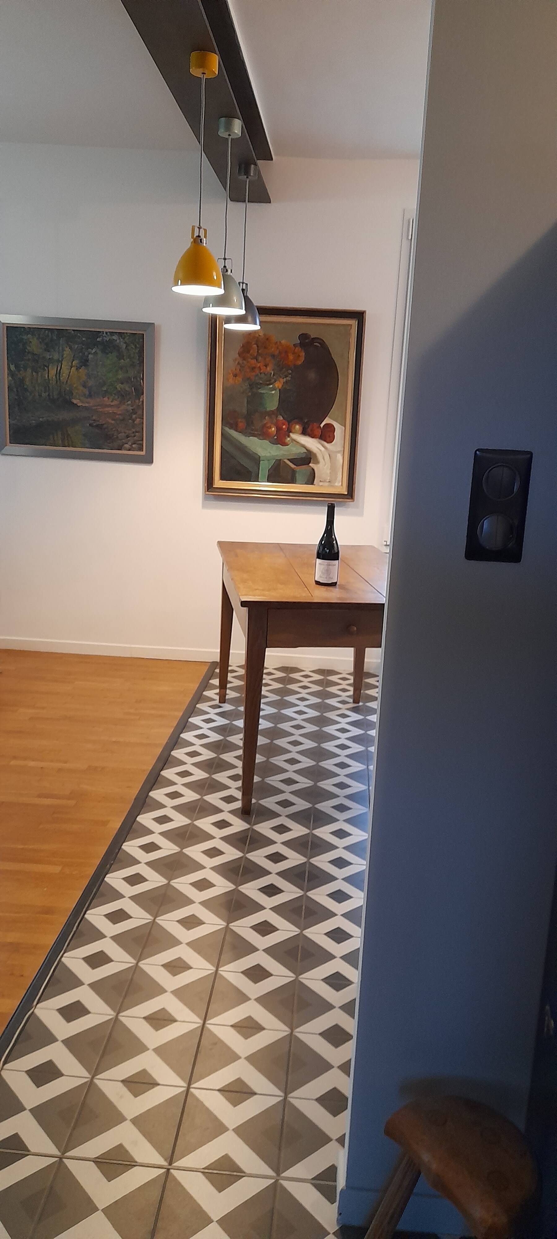 Brionnaise solid oak farm table