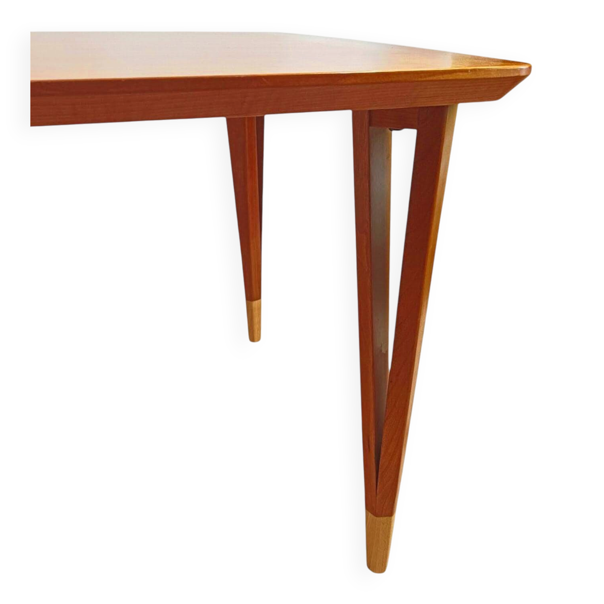 Lauritz Larsen coffee table, cherry wood, Denmark 1960s