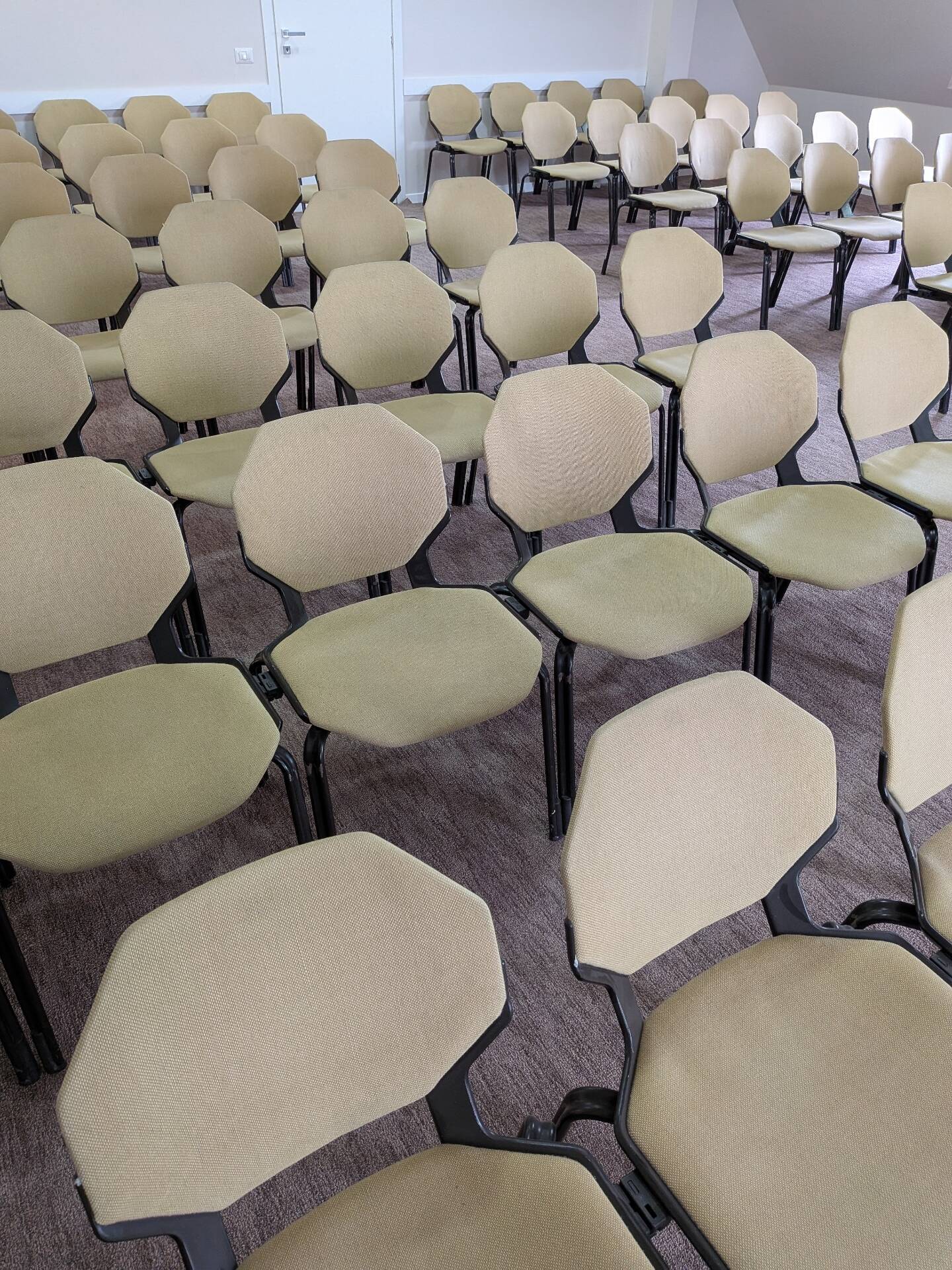 Stock of 100 vintage chairs fröscher sitform (1983) - open to offers