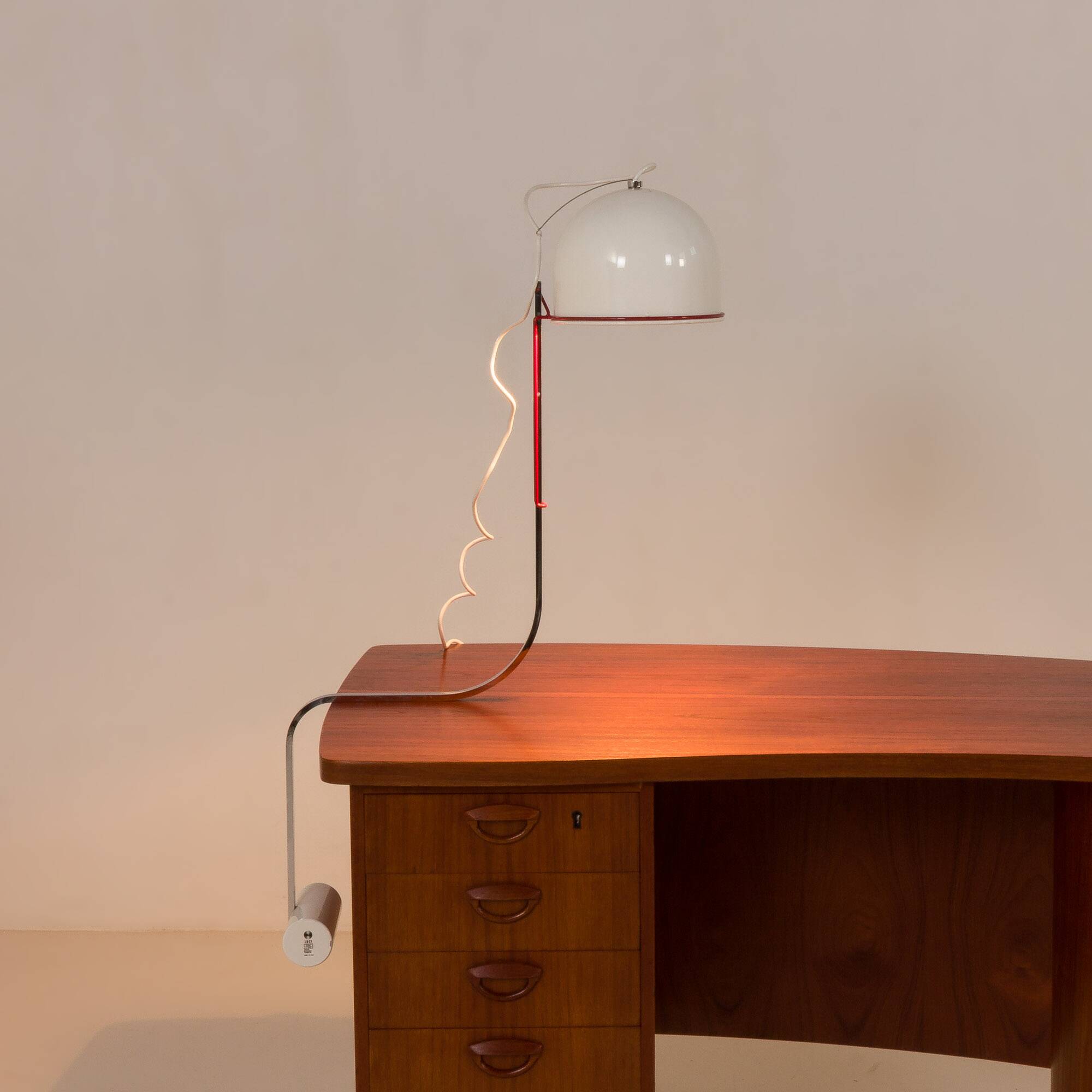 Luci Milano desk lamp "Ofelia", by Pio Luigi Brusasco and Giovanni Torretta, Italy 1970s