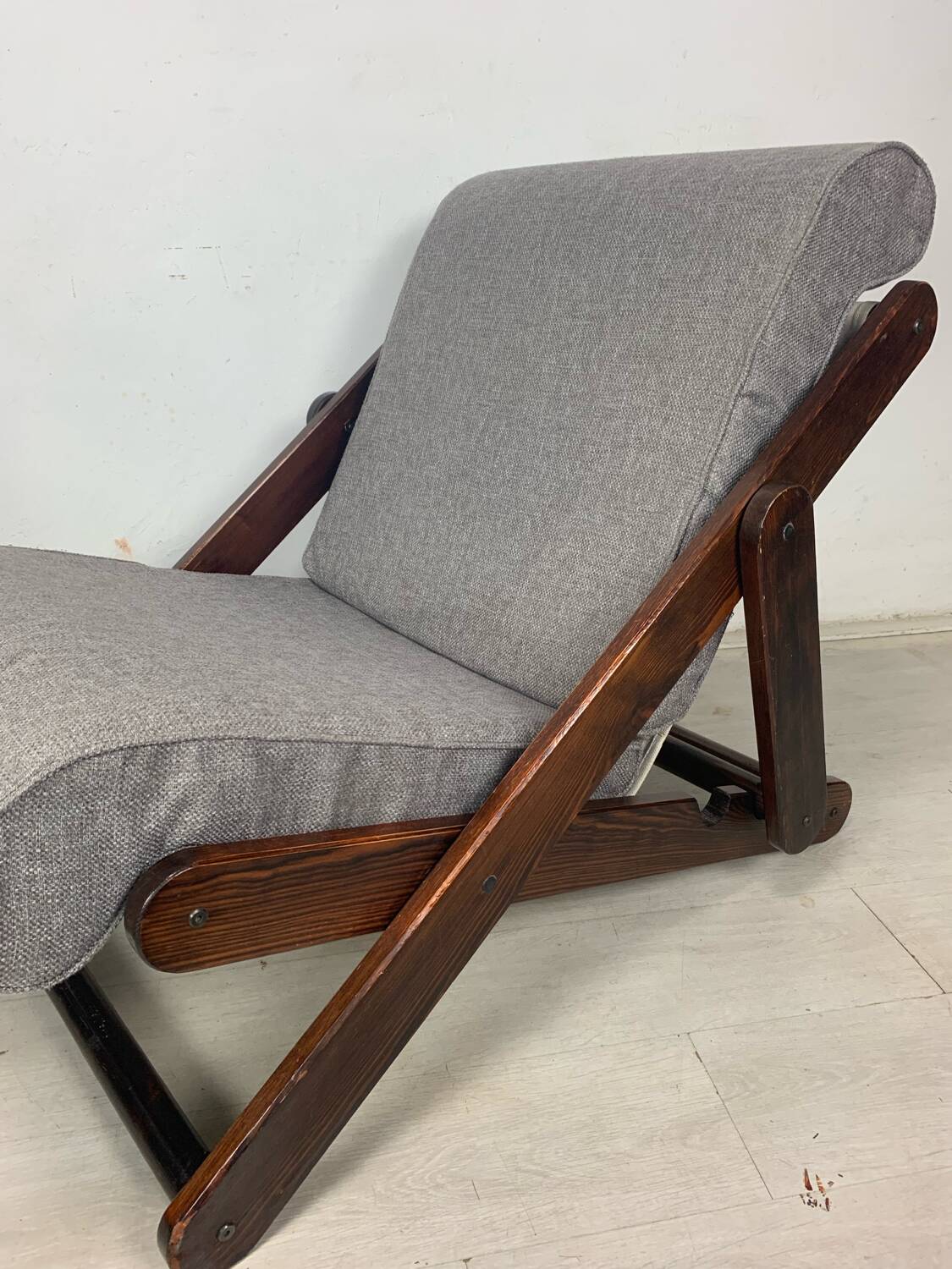 Pair of folding armchairs